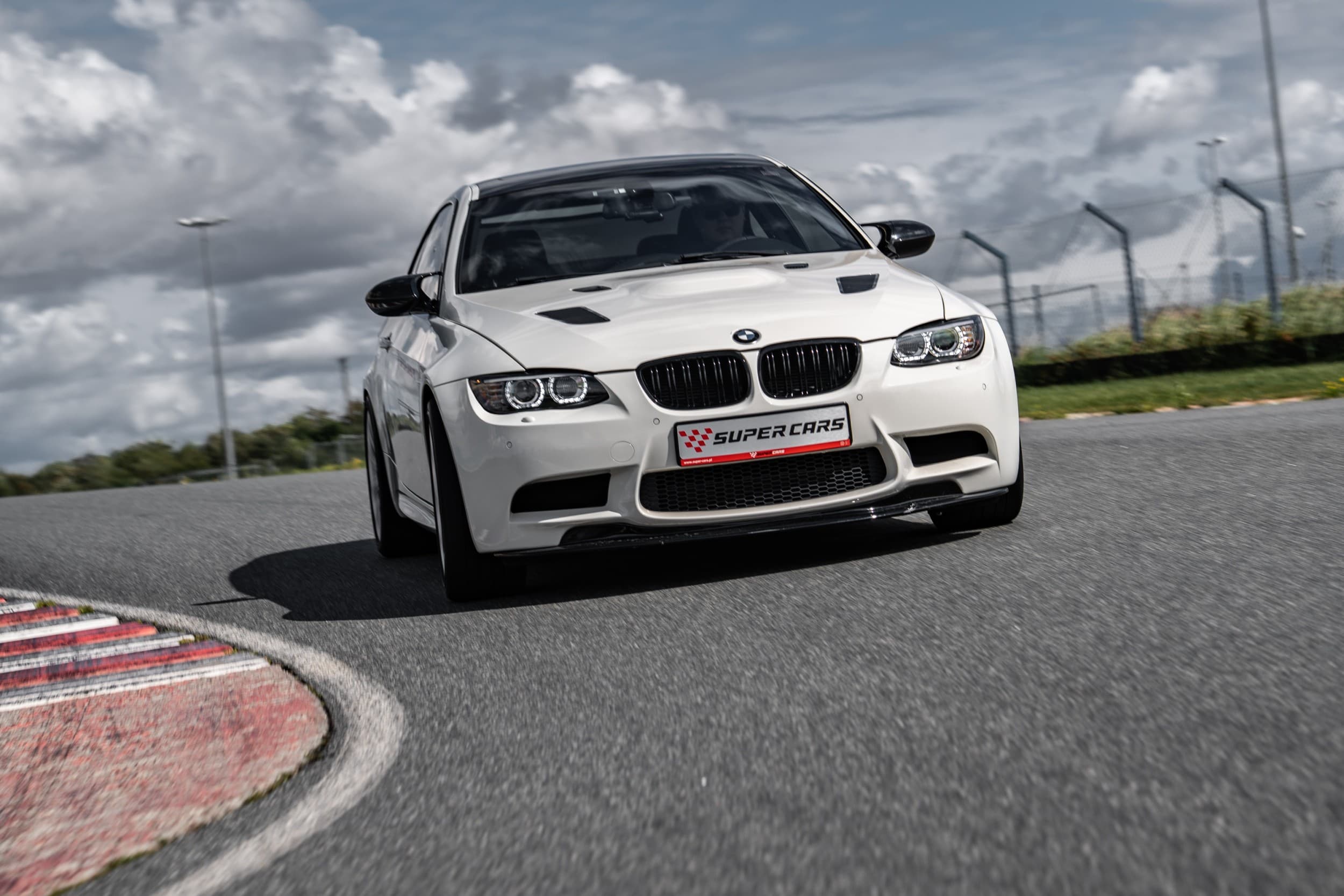 Jazda BMW M3 | 4 okrążenia | Wiele Lokalizacji