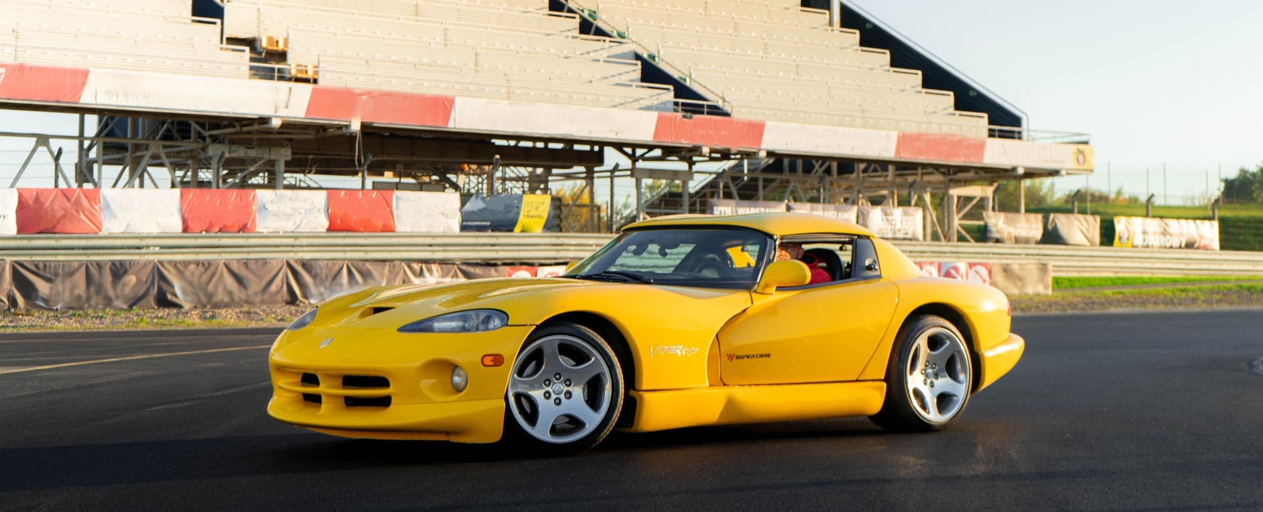 Jazda Dodge Viper | 2 okrążenia | Tor Główny Poznań