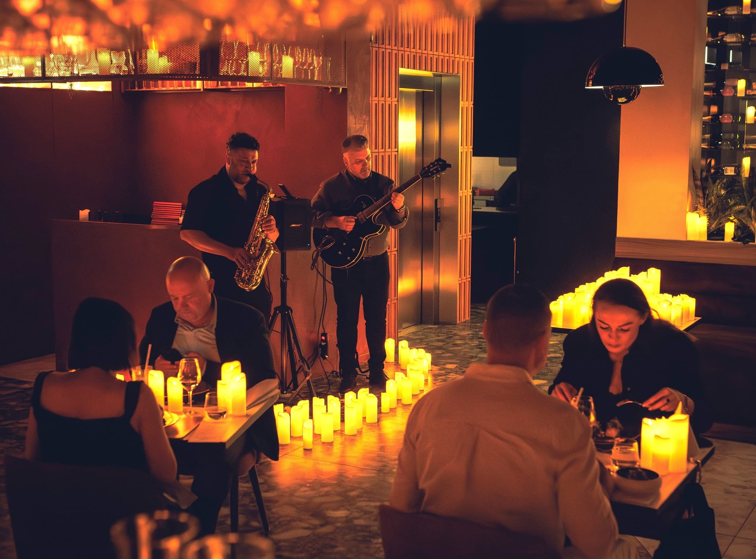 Candlelit Dinner - Kolacja wśród Tysiąca Świec dla Dwojga | Łódź | Wyjątkowy Prezent