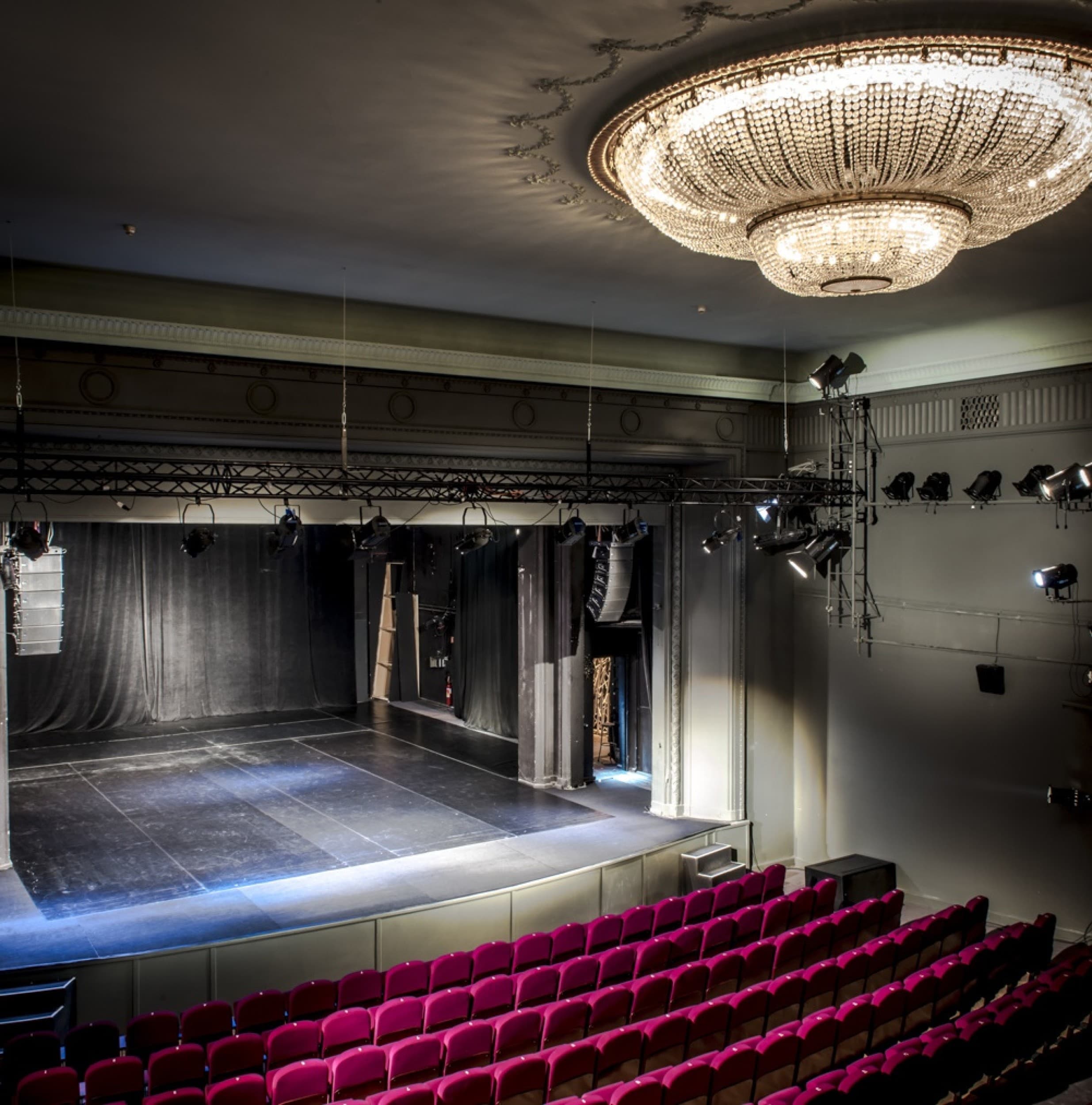 Spektakl w Teatrze Studio | Warszawa | Wyjątkowy Prezent