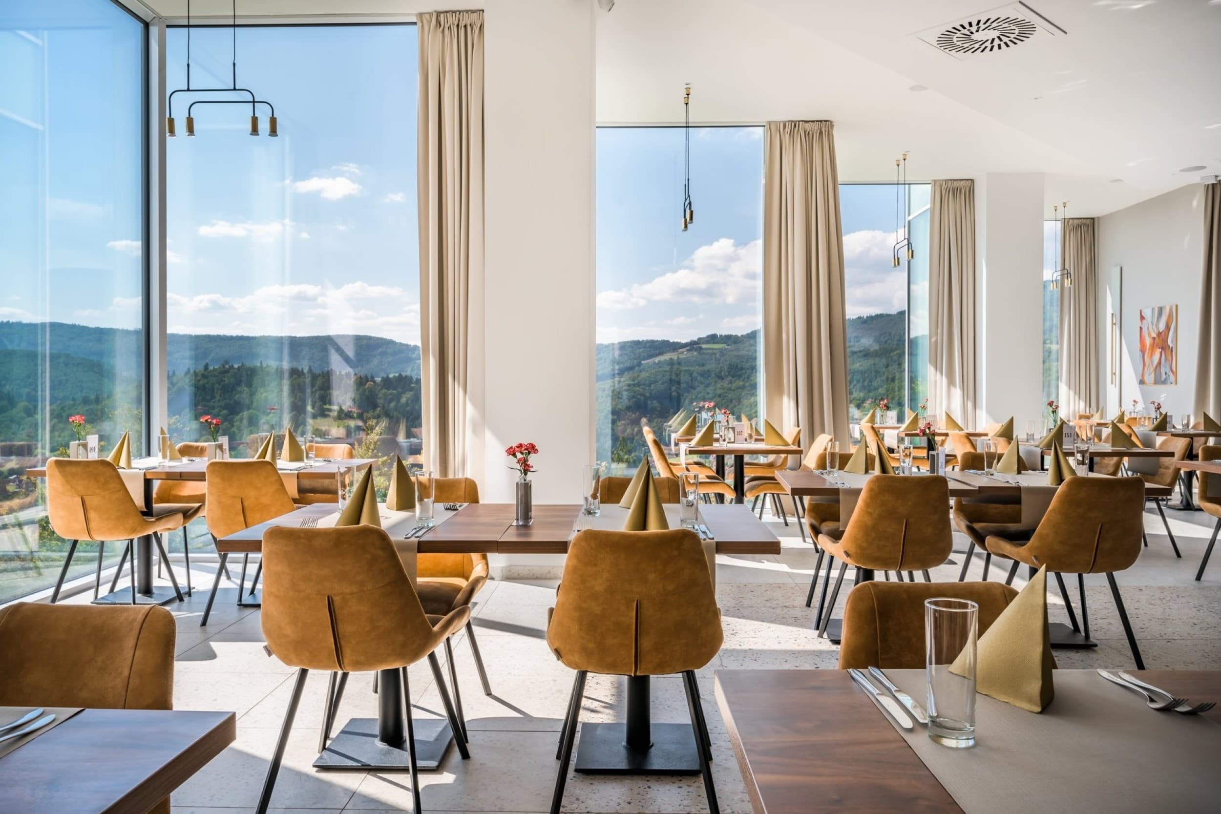 Zachwycający Pobyt w Górach (2 Noce, 2 Osoby) | Hotel Crystal Mountain***** | Wisła | Wyjątkowy Prezent