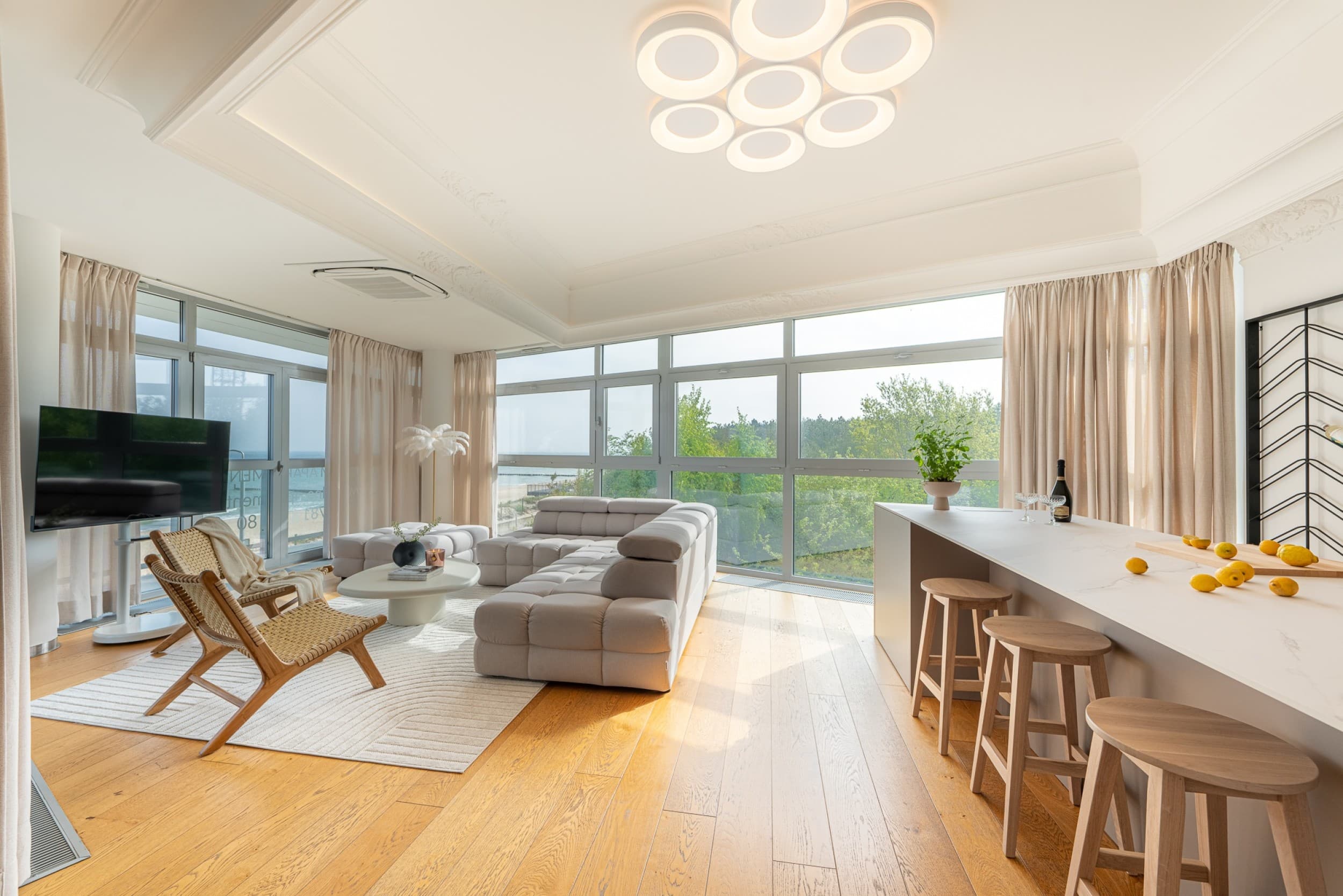 Urokliwy Pobyt w Apartamencie z Centralnym Widokiem na Morze (2 Noce, 2 Osoby) | Dune FAF Mielno Apartamenty | Mielno | Wyjątkowy Prezent