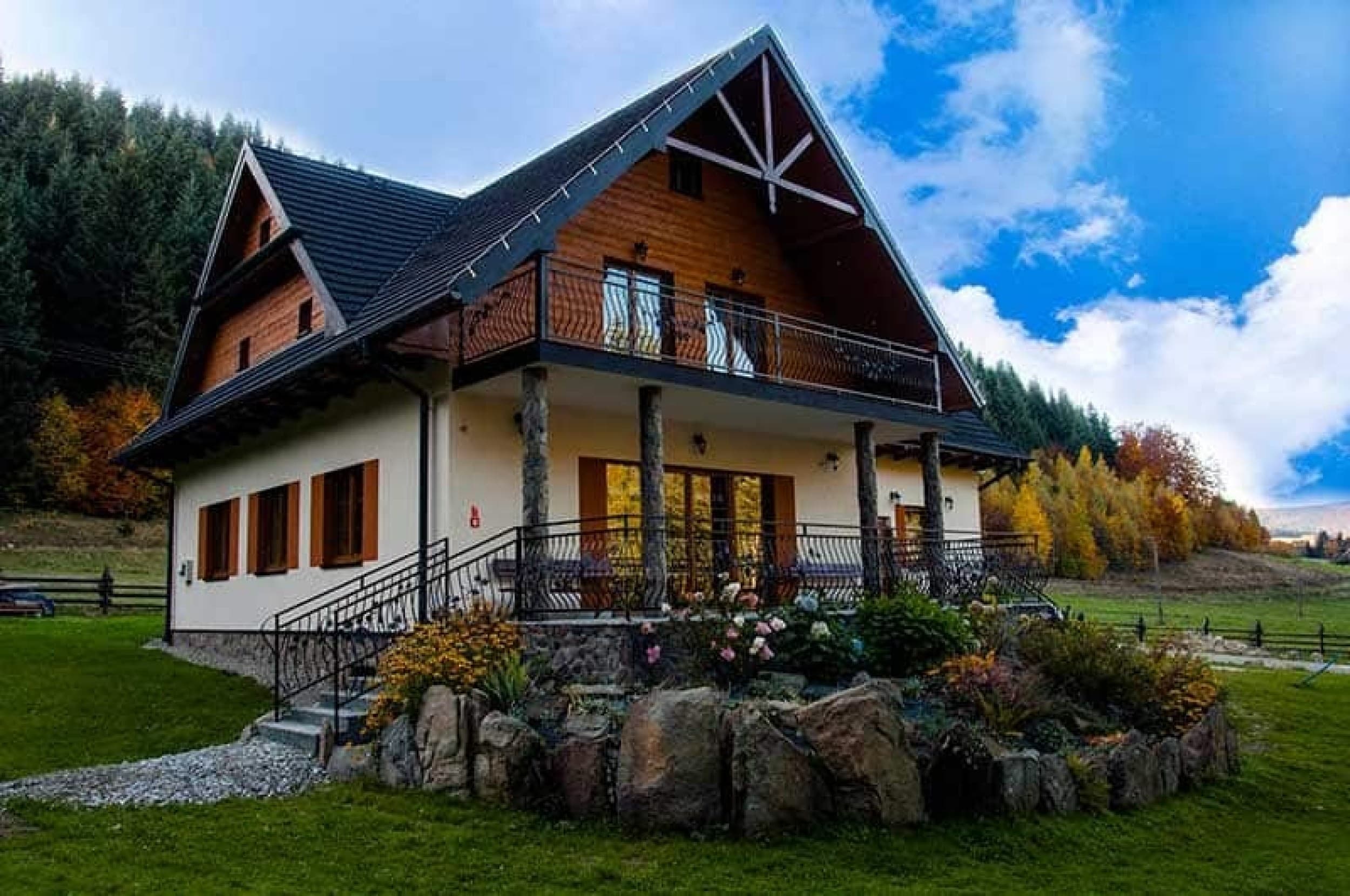 Romantyczny Pobyt w Apartamencie w Beskidach (2 Noce, 2 Osoby) | Chata na Końcu Świata | Słopnice  | Wyjątkowy Prezent
