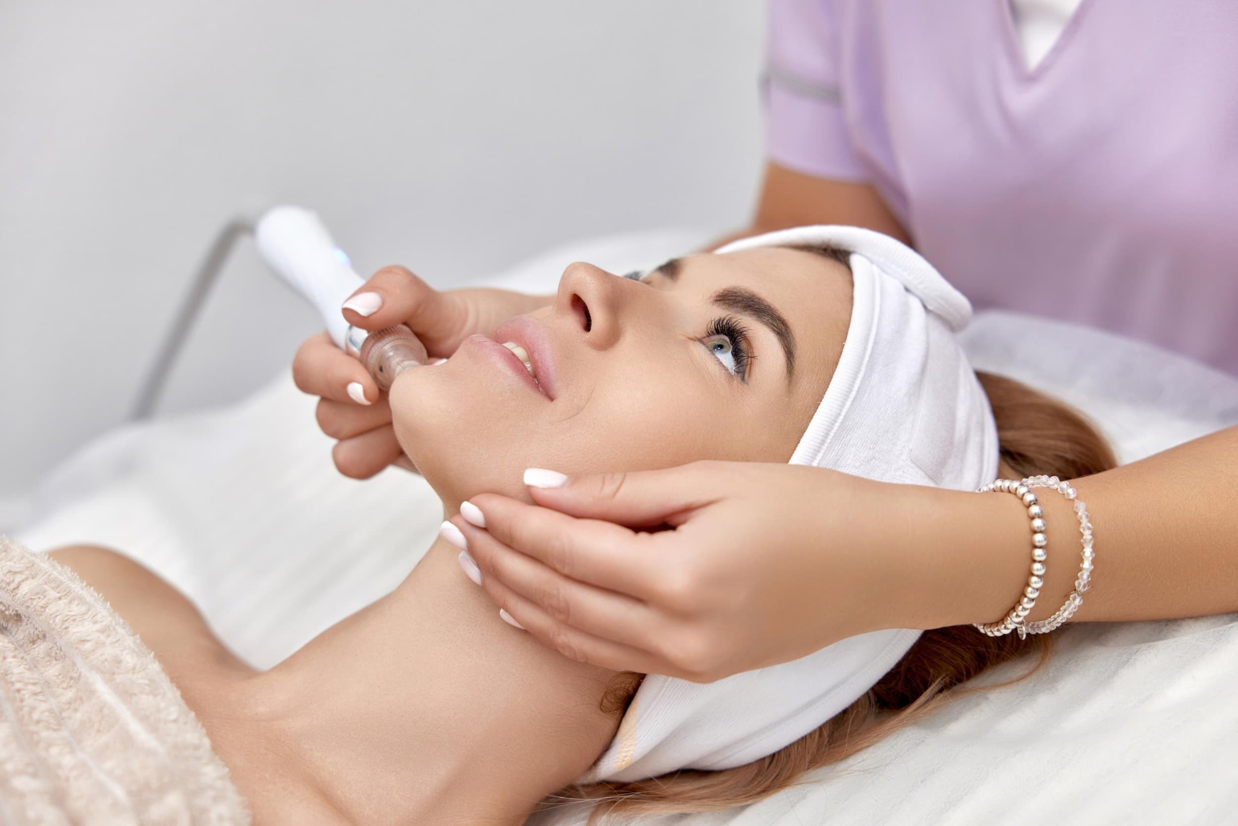 Nawilżający Zabieg SPA na Twarz | Luboń | Wyjątkowy Prezent