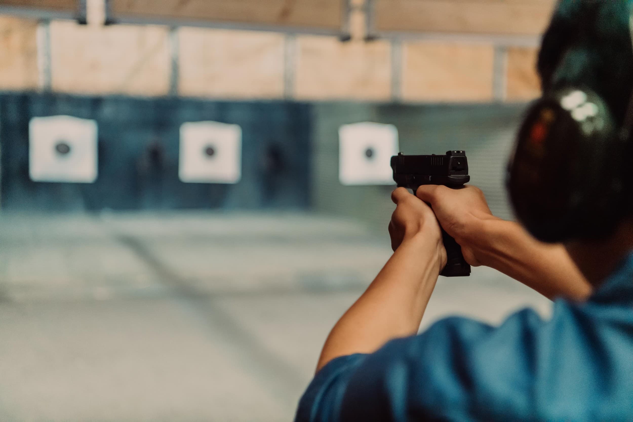 Szkolenie Strzeleckie dla Początkujących: Pistolet | Warszawa | Wyjątkowy Prezent