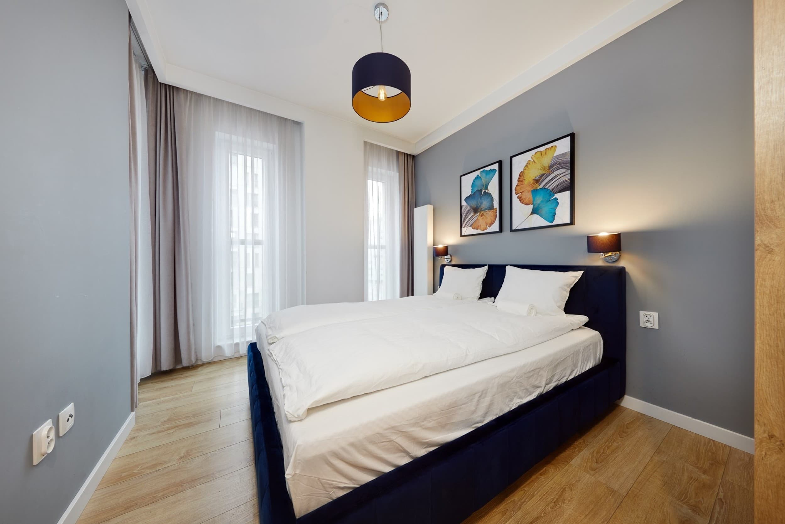 Romantyczny Pobyt w Apartamencie (2 Noce, 2 Osoby) | Golden Apartments | Katowice