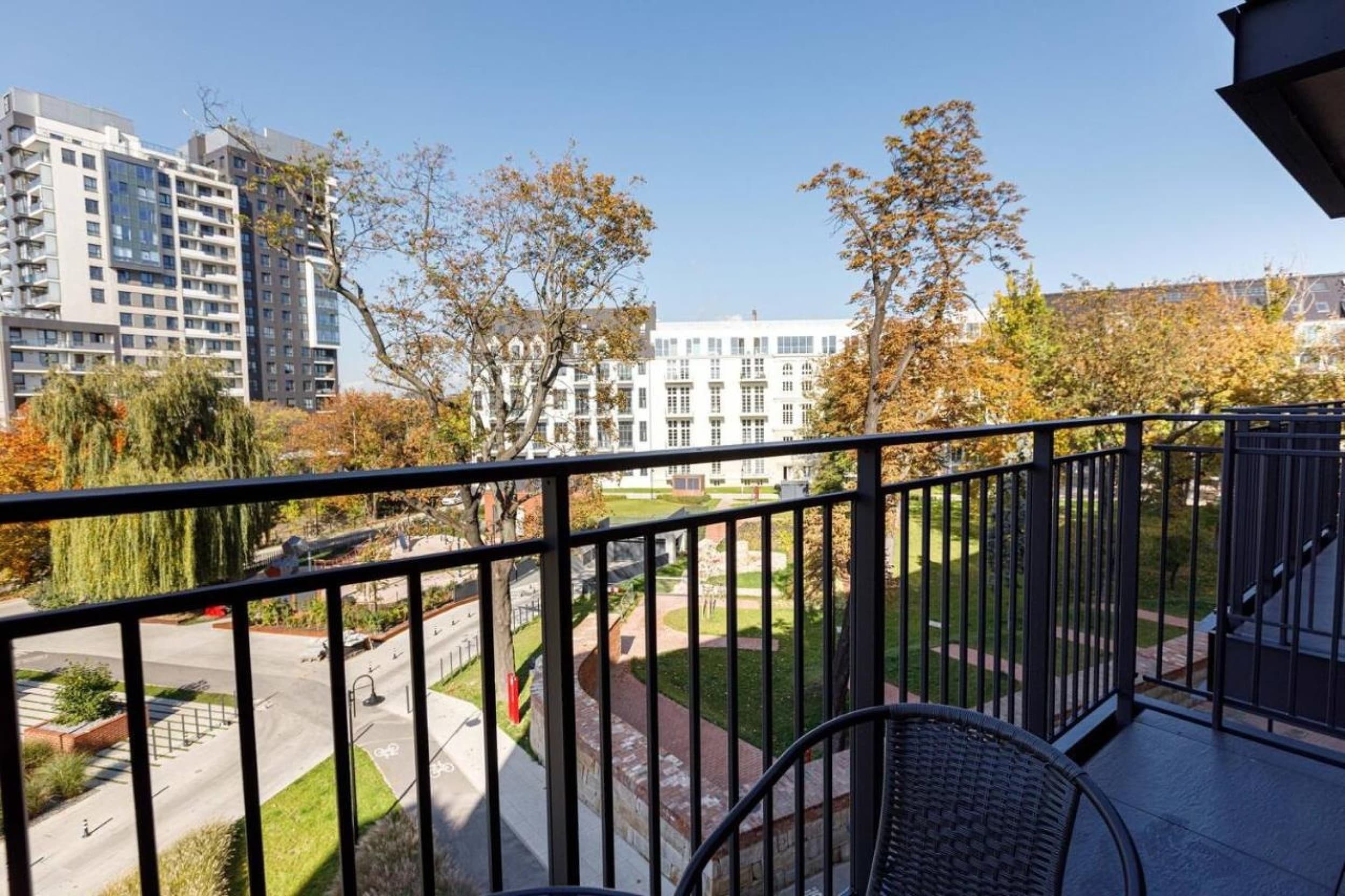  Romantyczny Pobyt w Apartamencie (2 Noce, 2 Osoby) | Golden Apartments | Wrocław