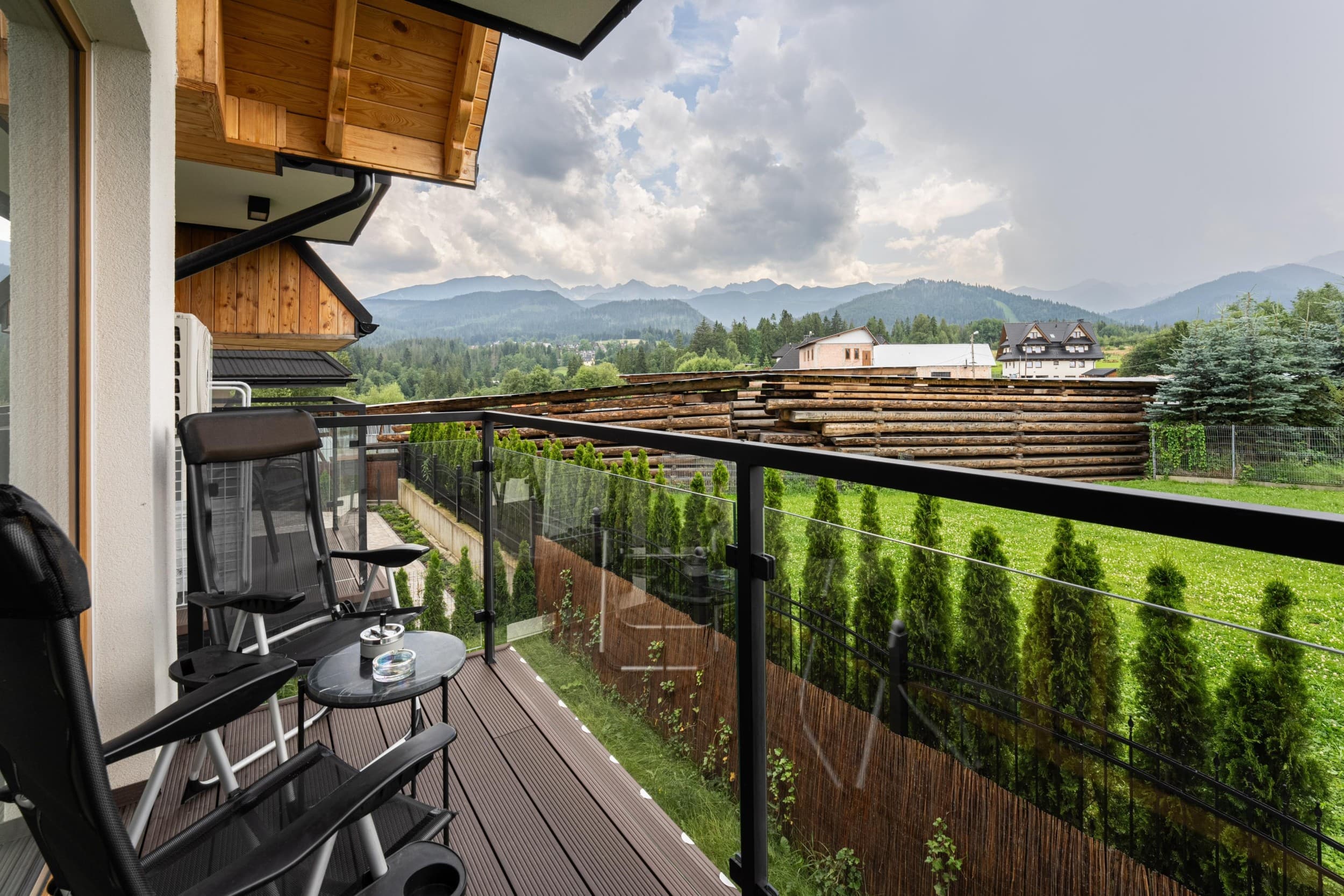 Odprężający Pobyt w Księżycowym Apartamencie (2 Noce, 1- 4 Osoby) | Golden Apartments | Zakopane