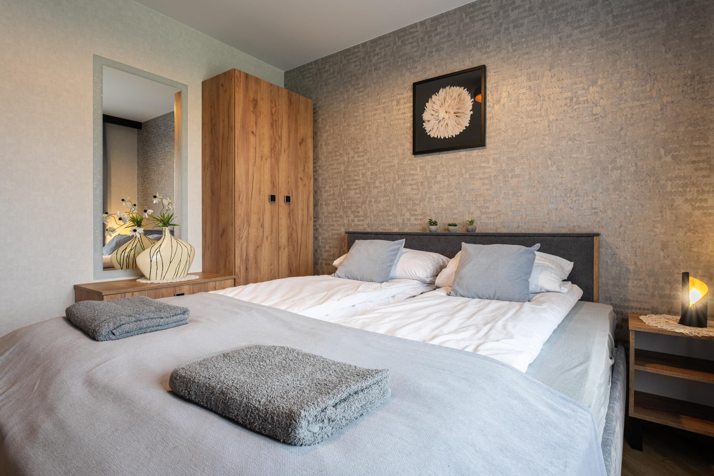 Odprężający Pobyt w Księżycowym Apartamencie (2 Noce, 1- 4 Osoby) | Golden Apartments | Zakopane