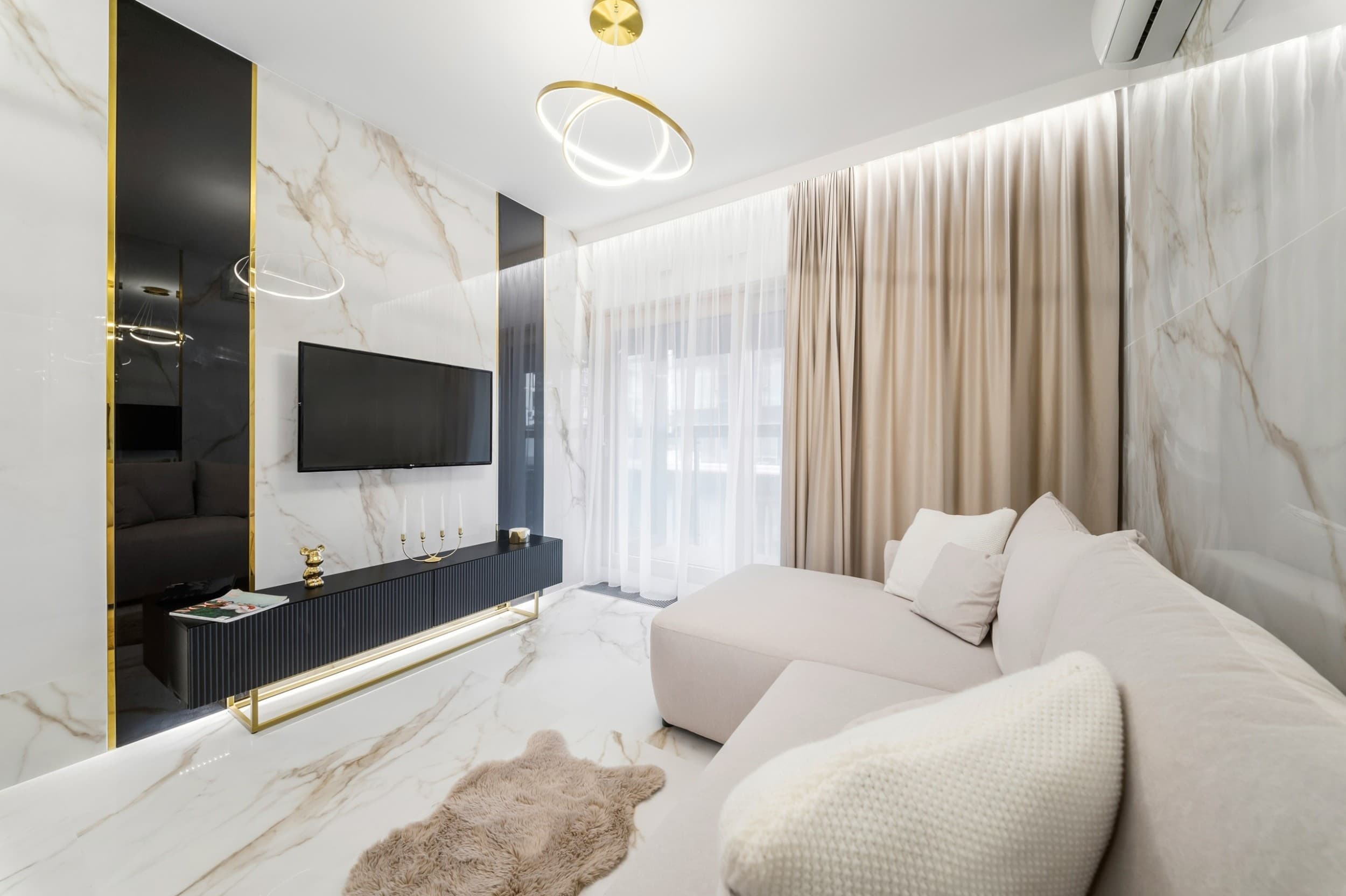 Romantyczny Pobyt w Apartamencie (2 Noce, 2 Osoby) | Golden Apartments | Warszawa 