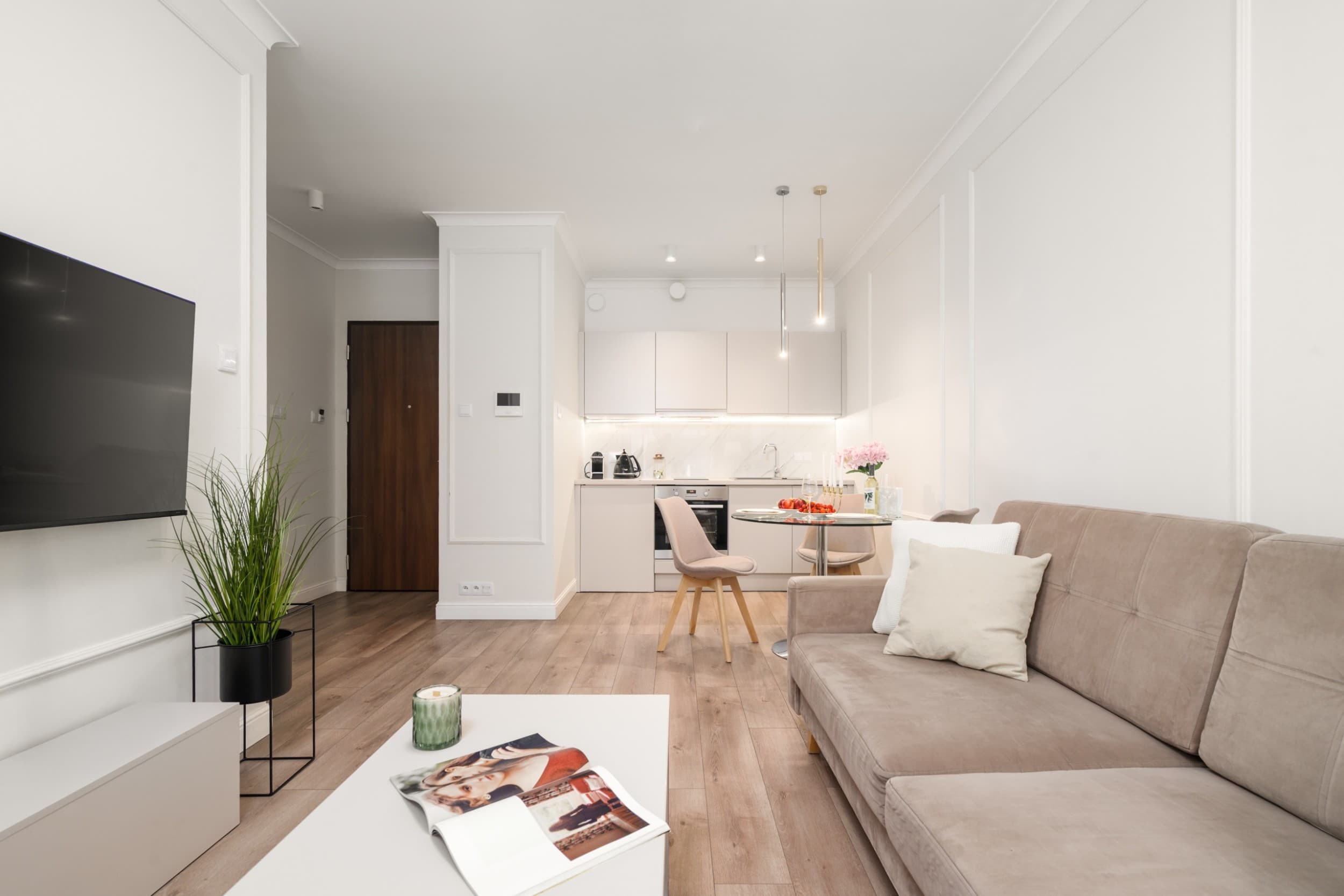 Rodzinny Pobyt w Apartamencie (2 Noce, 2-4 Osoby) | Golden Apartments | Warszawa