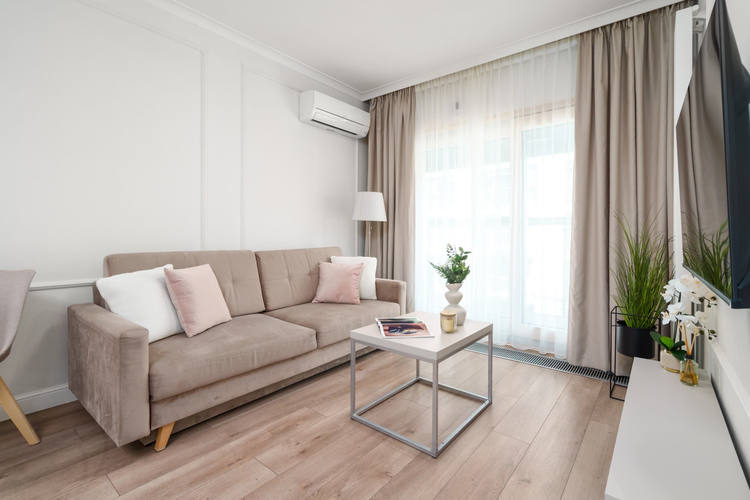 Rodzinny Pobyt w Apartamencie (2 Noce, 2-4 Osoby) | Golden Apartments | Warszawa