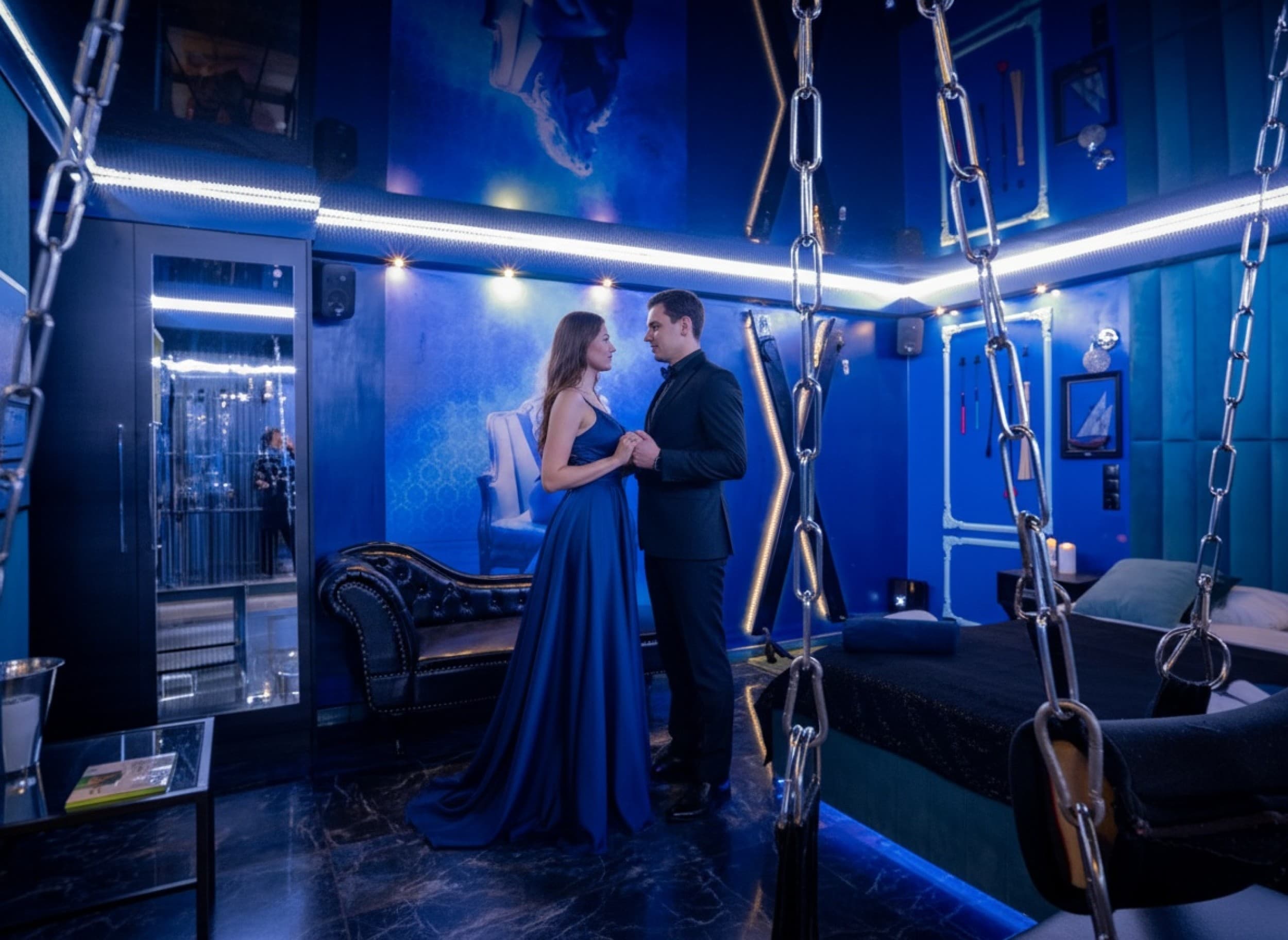Romantyczny Pobyt w Apartamencie (1 Noc, 2 Osoby) | Secret Room | Gdańsk | Wyjątkowy Prezent
