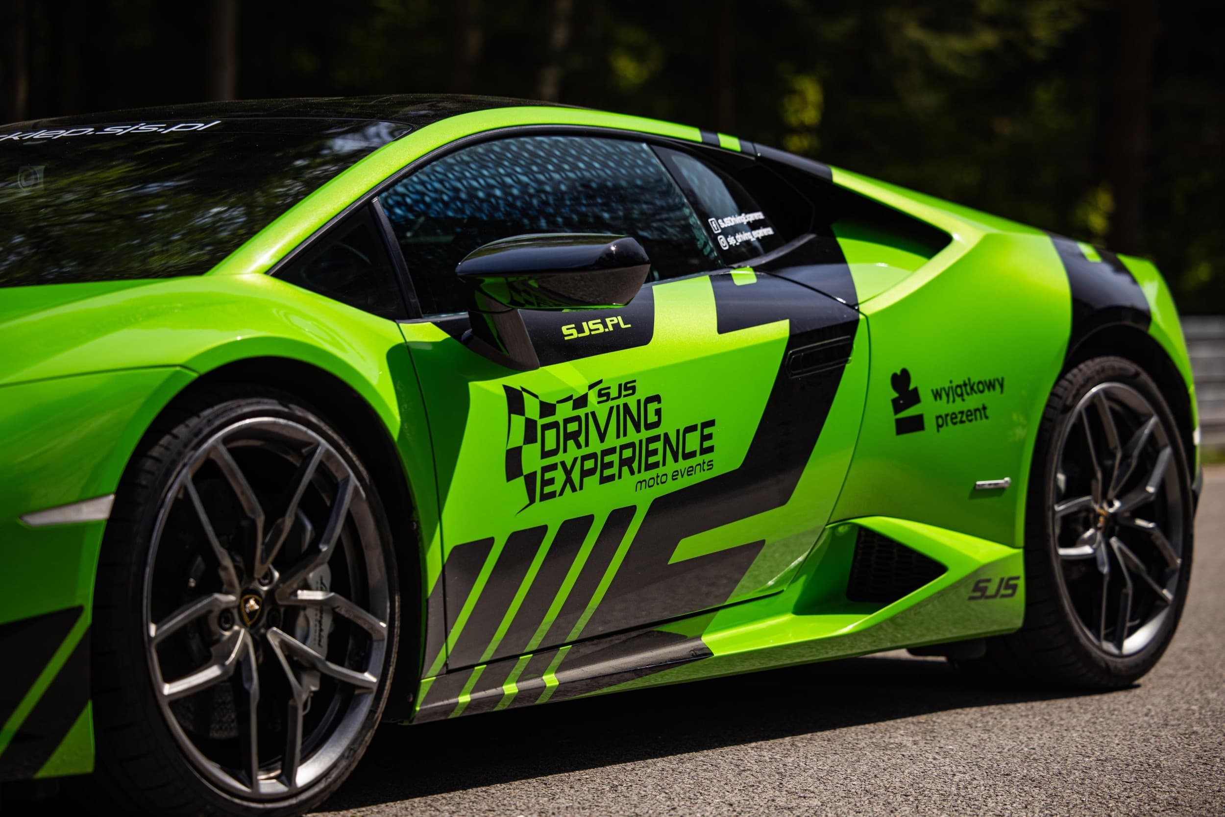Poprowadź Lamborghini Huracán | 3 okrążenia | Wiele Lokalizacji
