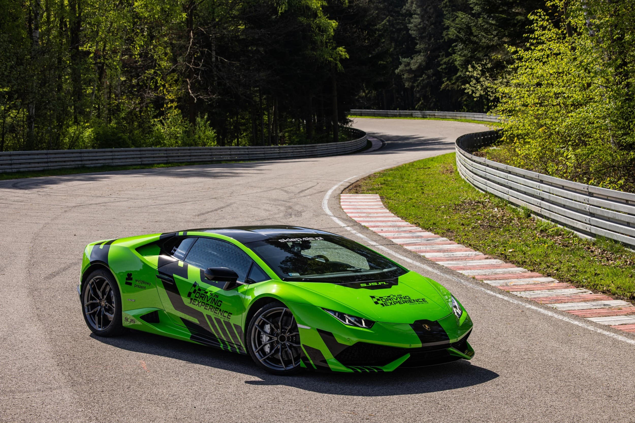 Poprowadź Lamborghini Huracán | 15 okrążeń | Wiele Lokalizacji