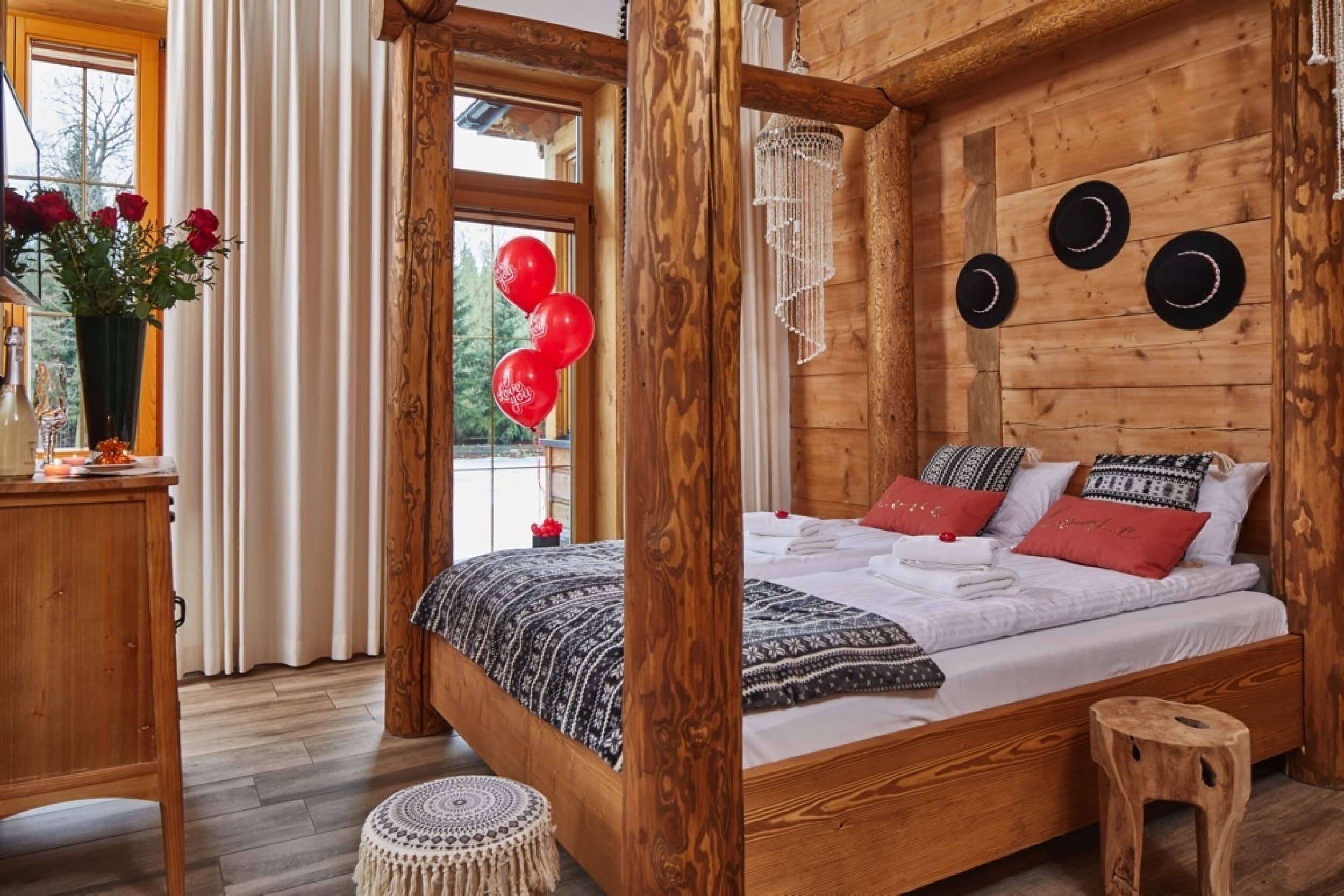 Romantyczny Pobyt w Górach (2 Noce, 2 Osoby) | Niedźwiedzia Residence | Poronin | Wyjątkowy Prezent