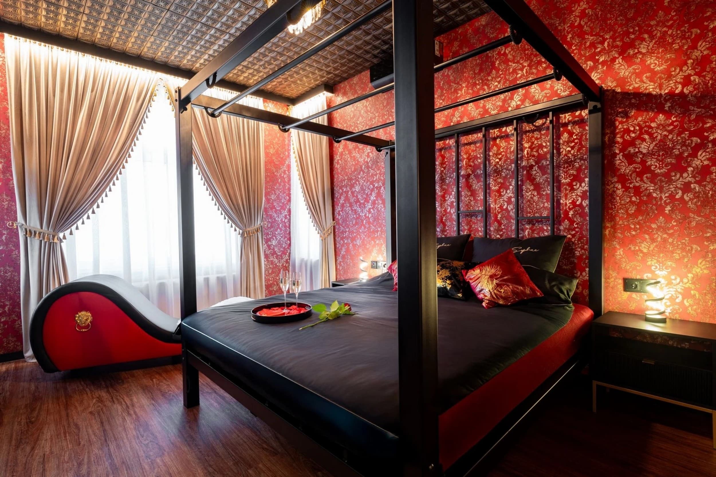 Pobyt w Apartamencie (1 Noc, 2 Osoby) | Apartament Organza | Toruń | Wyjątkowy Prezent