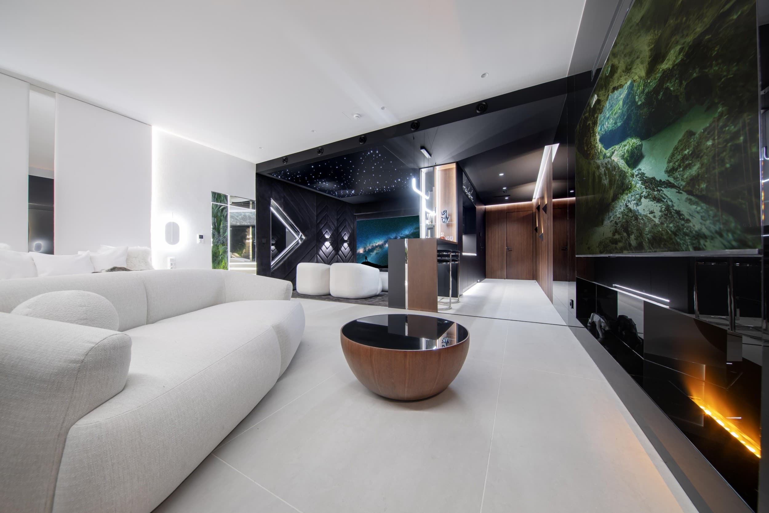 Luksusowy Pobyt w Apartamencie z Jacuzzi i Sauną (1 Noc, 1-2 Osoby) | Apartamenty Sky Tower | Wrocław