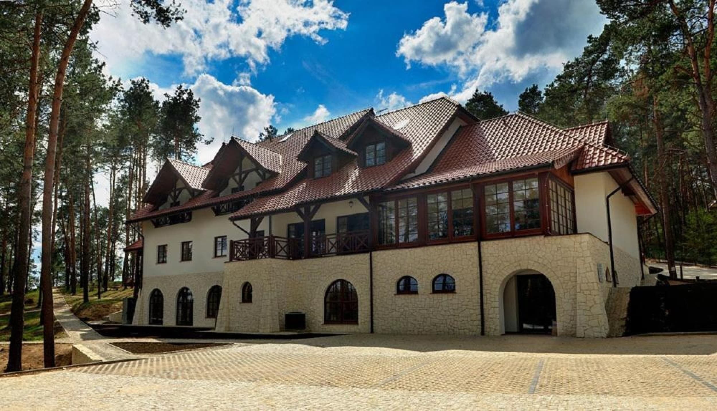 Romantyczny Pobyt (2 Noce, 2 Osoby) | Hotel Kazimierski Zdrój  | Janowiec 