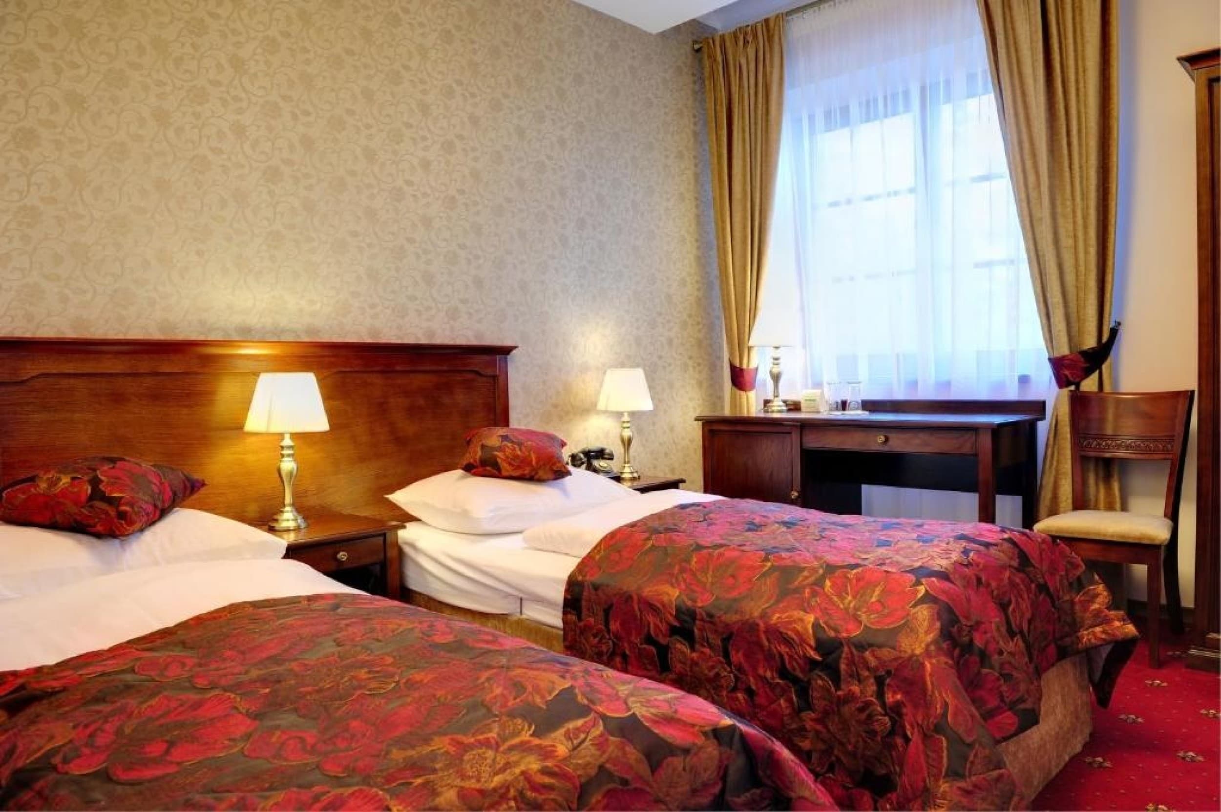 Relaksujący Pobyt dla Seniorów (2 Noce, 2 Osoby) | Hotel Kazimierski Zdrój | Janowiec