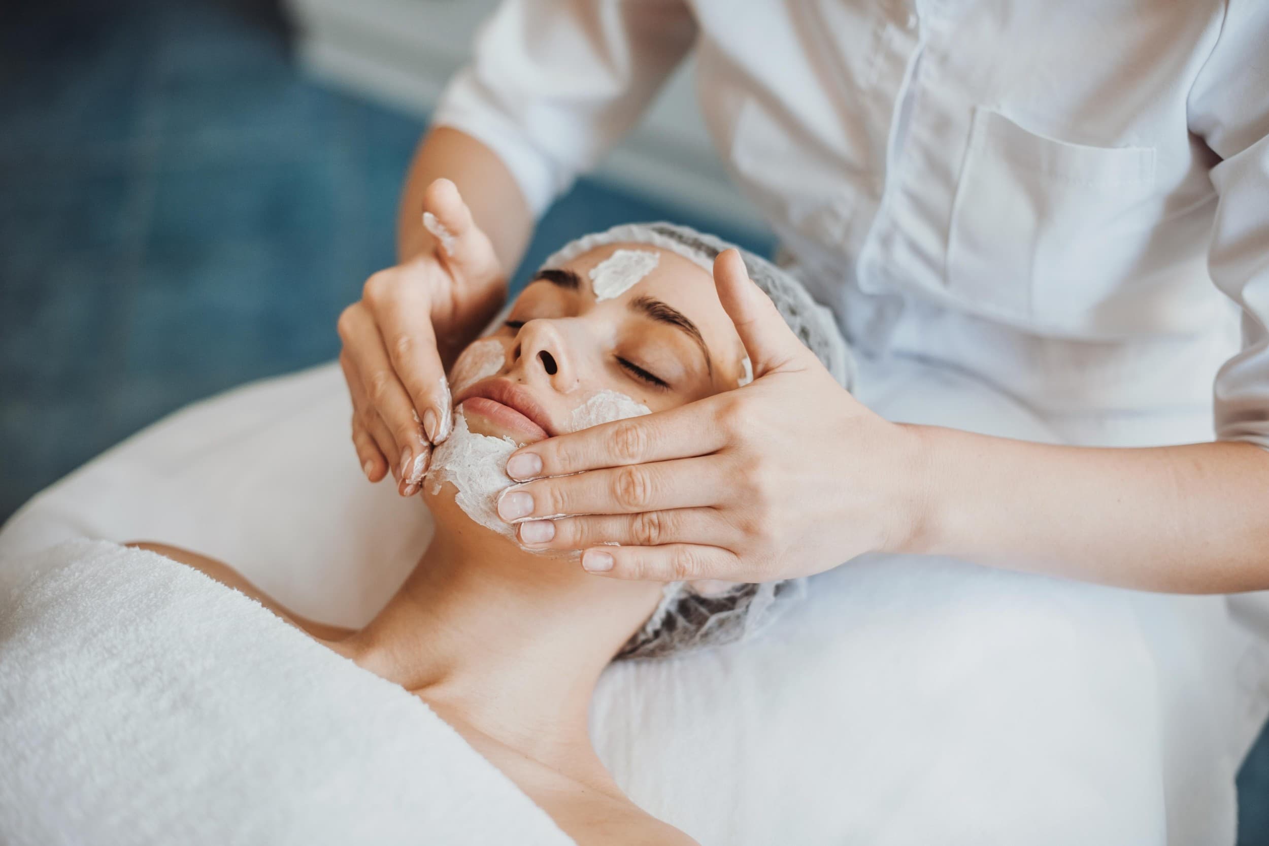 Rozświetlający Rytuał SPA na Twarz | Kraków 