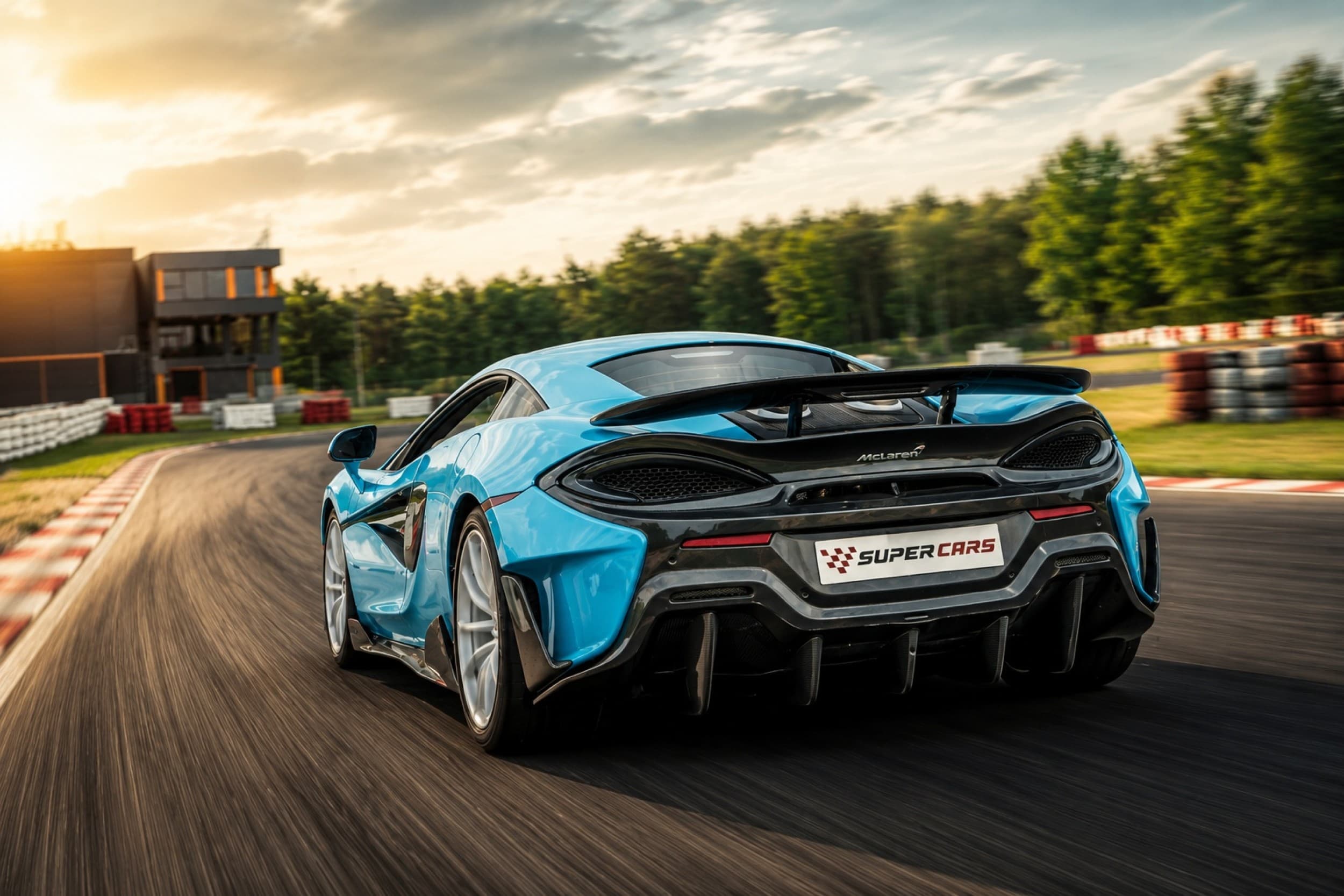 Jazda McLaren 600LT | 4 okrążenia | Wiele Lokalizacji | Wyjątkowy Prezent