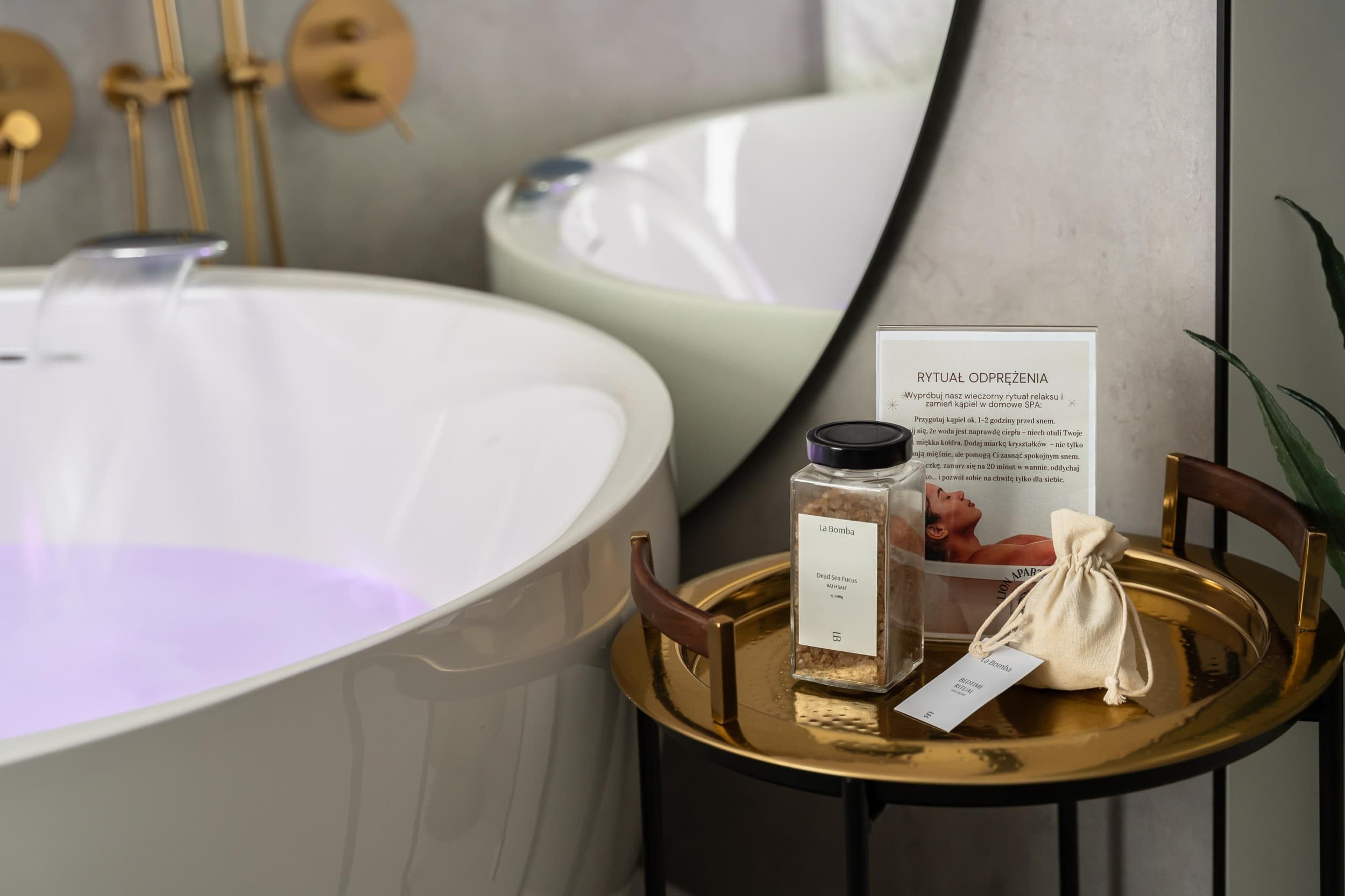 Odprężający Pobyt w Apartamencie z Jacuzzi (2 Noce, 2 Osoby) | Lion Apartments | Gdańsk