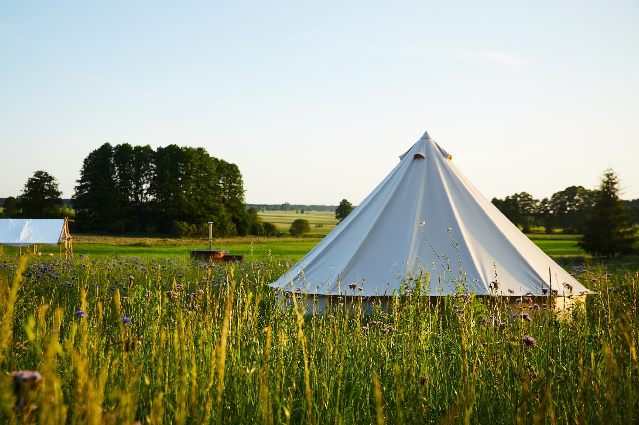 Wakacyjny Pobyt w Namiocie w Tygodniu (2 Noce, 2 Osoby) | bosco glamping | Modrzewek