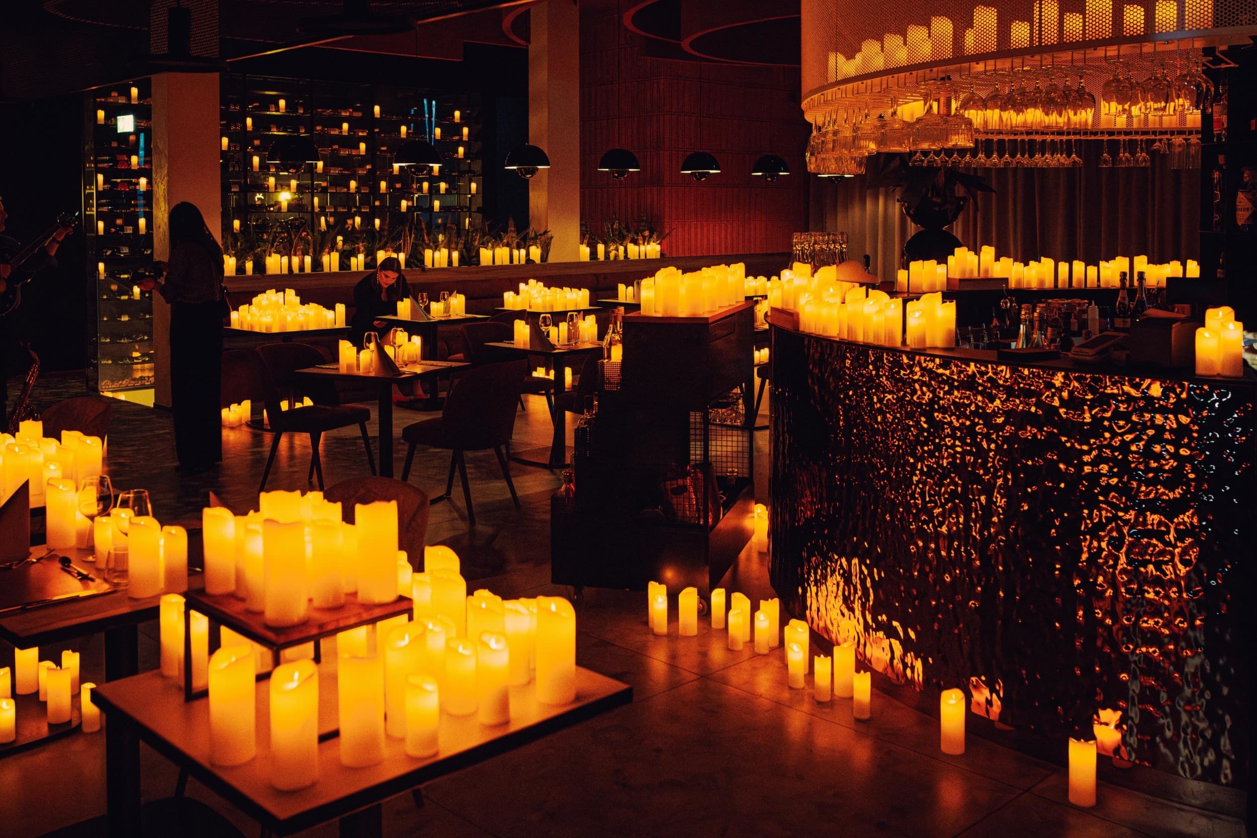 Candlelit Dinner - Kolacja wśród Tysiąca Świec | Łódź | Wyjątkowy Prezent