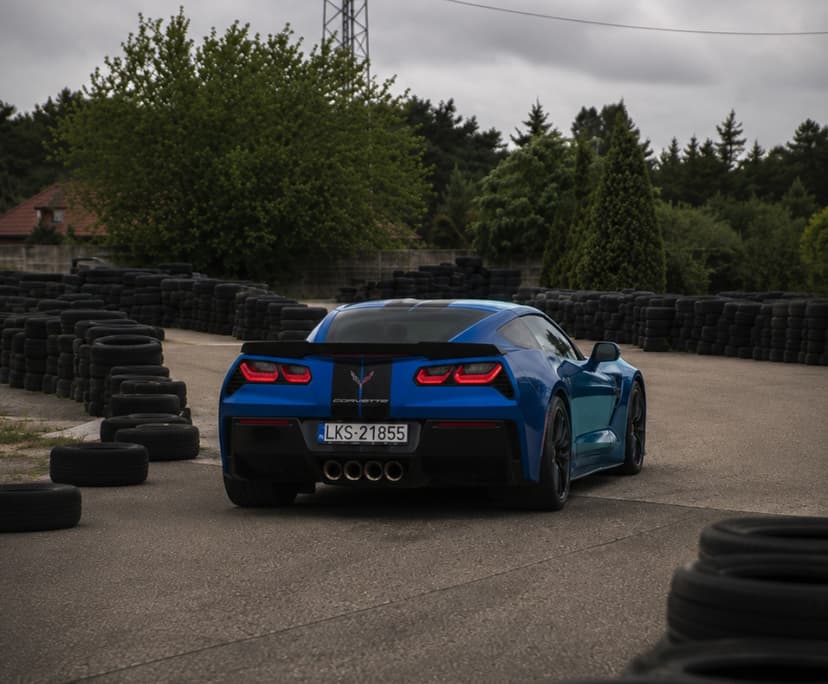 Poprowadź Chevrolet Corvette C7 | 2 okrążenia | Legionowo (okolice)