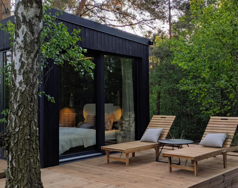 Pobyt w Domku nad Jeziorem (1 Noc, 2 Osoby) | Chillownia.pl | Potołówek
