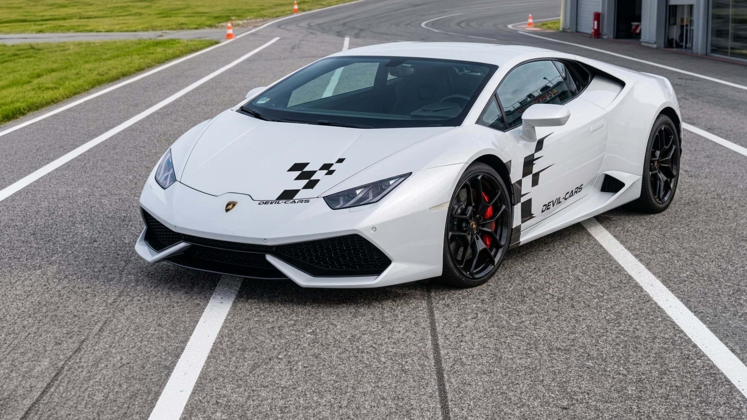 Jazda Lamborghini Huracán | 1 okrążenie | Wiele Lokalizacji | Wyjątkowy Prezent
