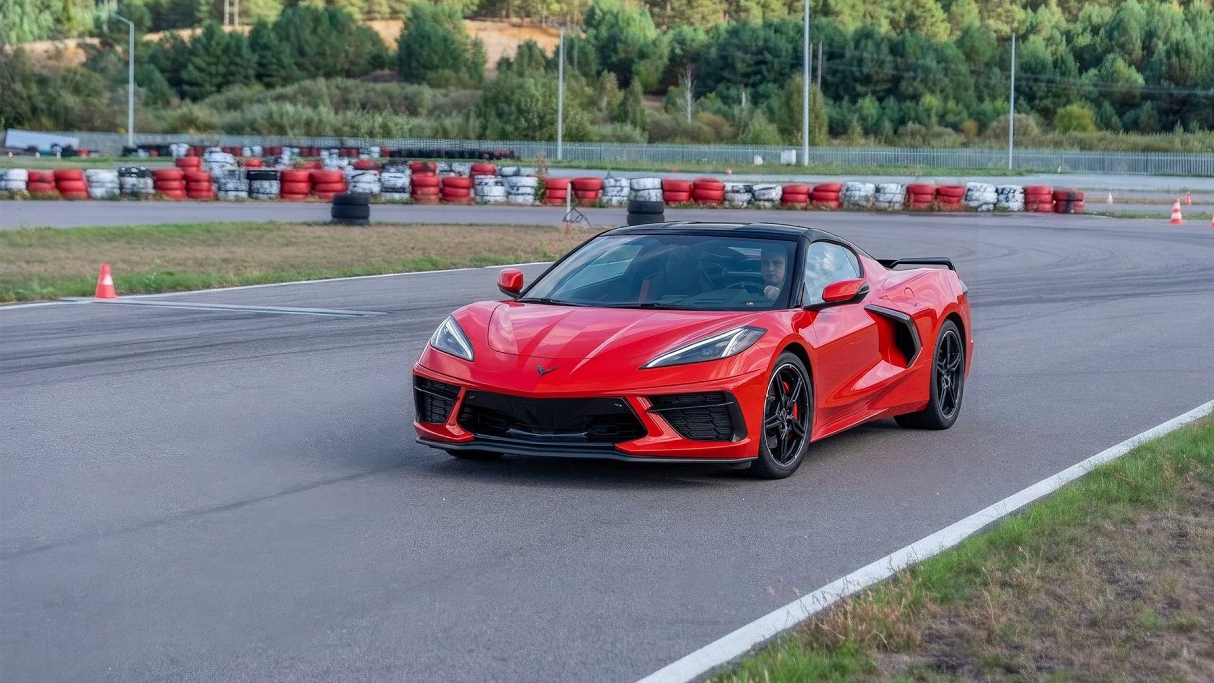 Jazda Chevrolet Corvette C8 | 1 okrążenie | Tor Główny Poznań | Wyjątkowy Prezent