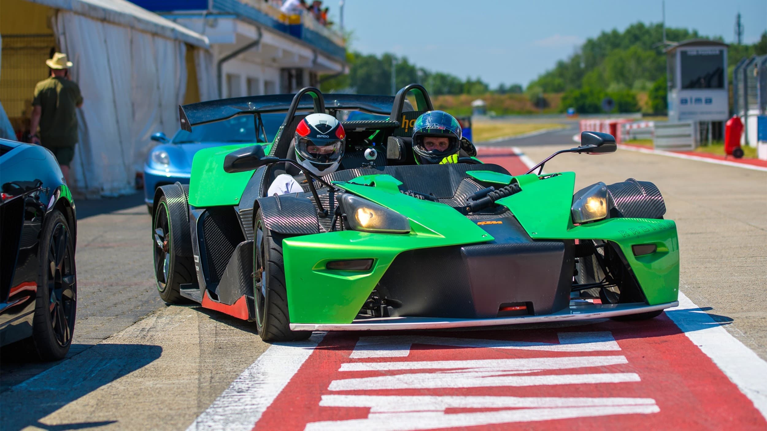 Jazda KTM X-BOW Cup | 4 okrążenia | Wiele Lokalizacji
