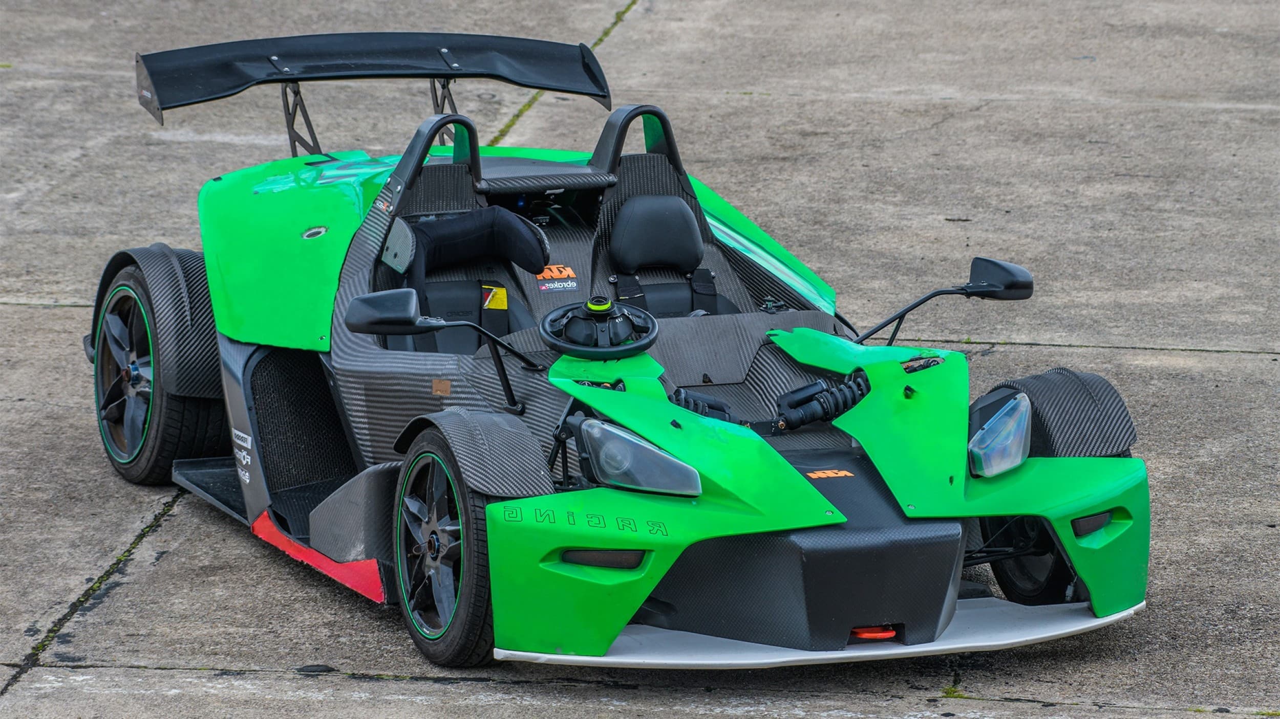 Jazda KTM X-BOW Cup | 2 okrążenia | Wiele Lokalizacji