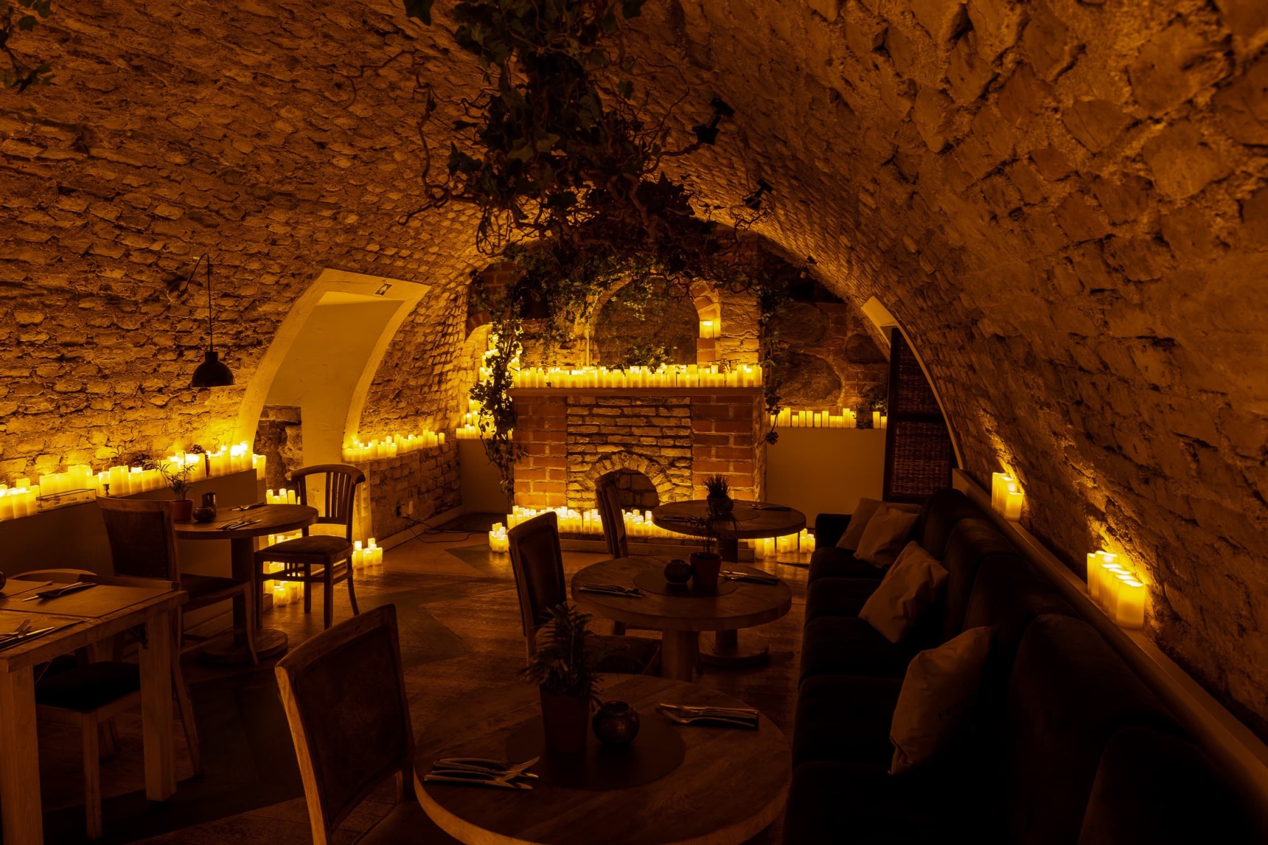 Candlelit Dinner - Kolacja wśród Tysiąca Świec dla Dwojga | Poznań