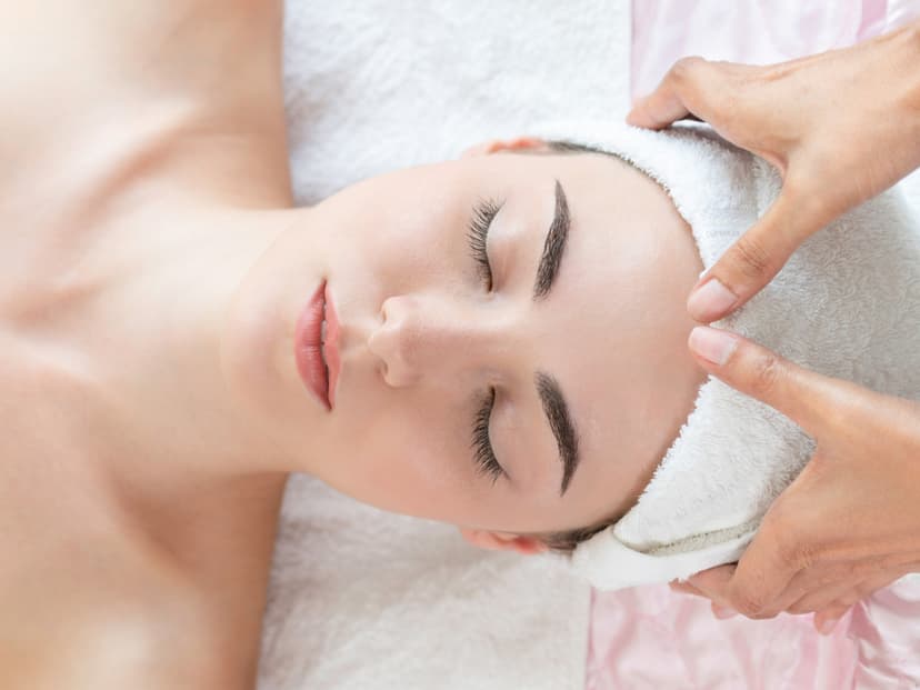 Zabieg Odmładzający "Ponad czasem - Perfect Age" | Warszawa | ul. Chmielna 5