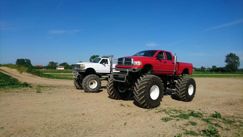 Jazda Monster Truckiem dla Dwojga (30 minut) | Wiele Lokalizacji