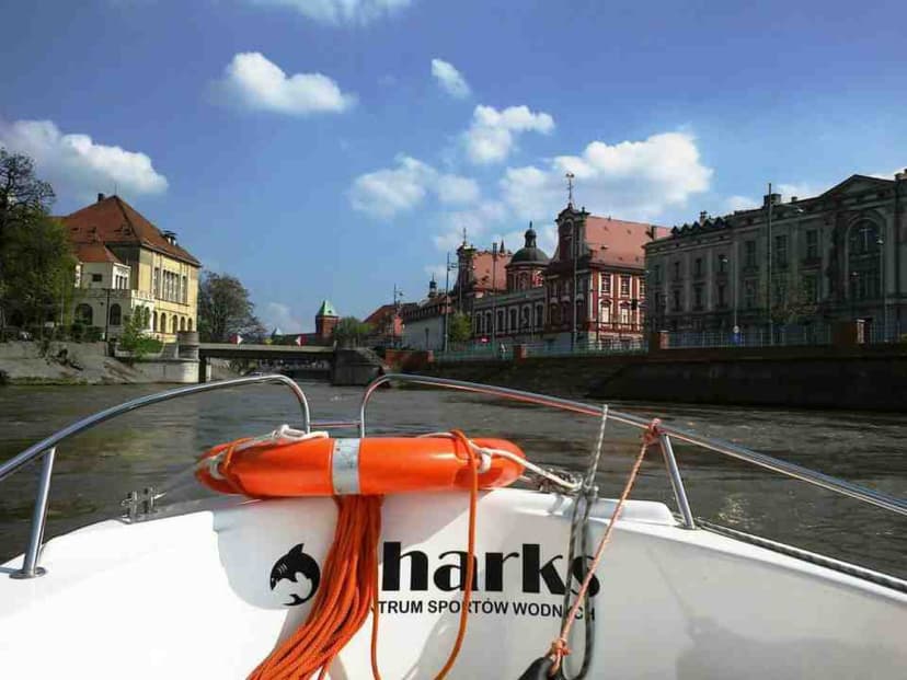 Wodna Przygoda Motorówką ze Sternikiem