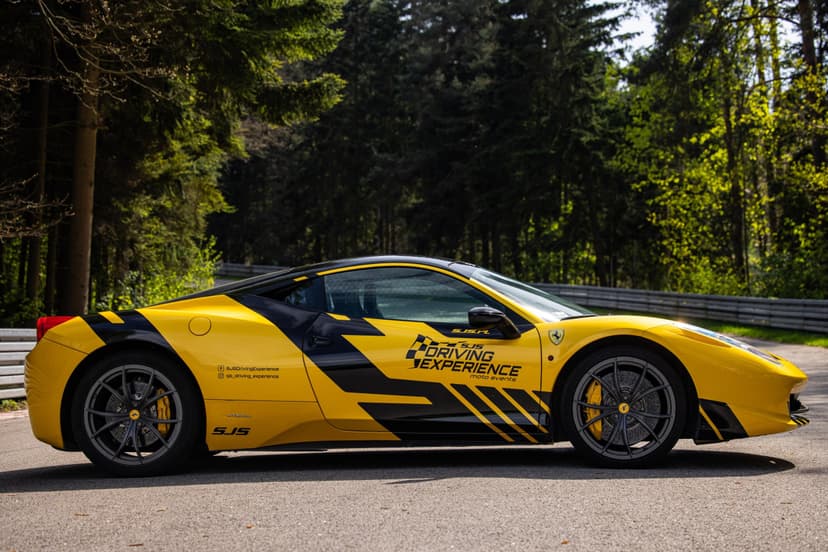 Poprowadź Ferrari 458 Italia (2 okrążenia) | Wiele Lokalizacji