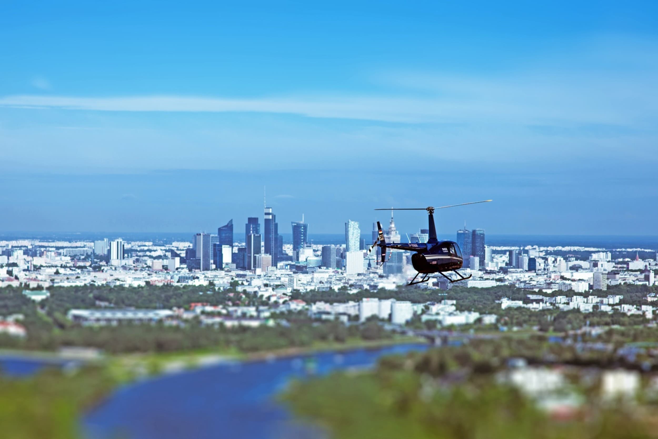 Romantyczny Lot Helikopterem dla Dwojga (10 minut) | Warszawa | Wyjątkowy Prezent