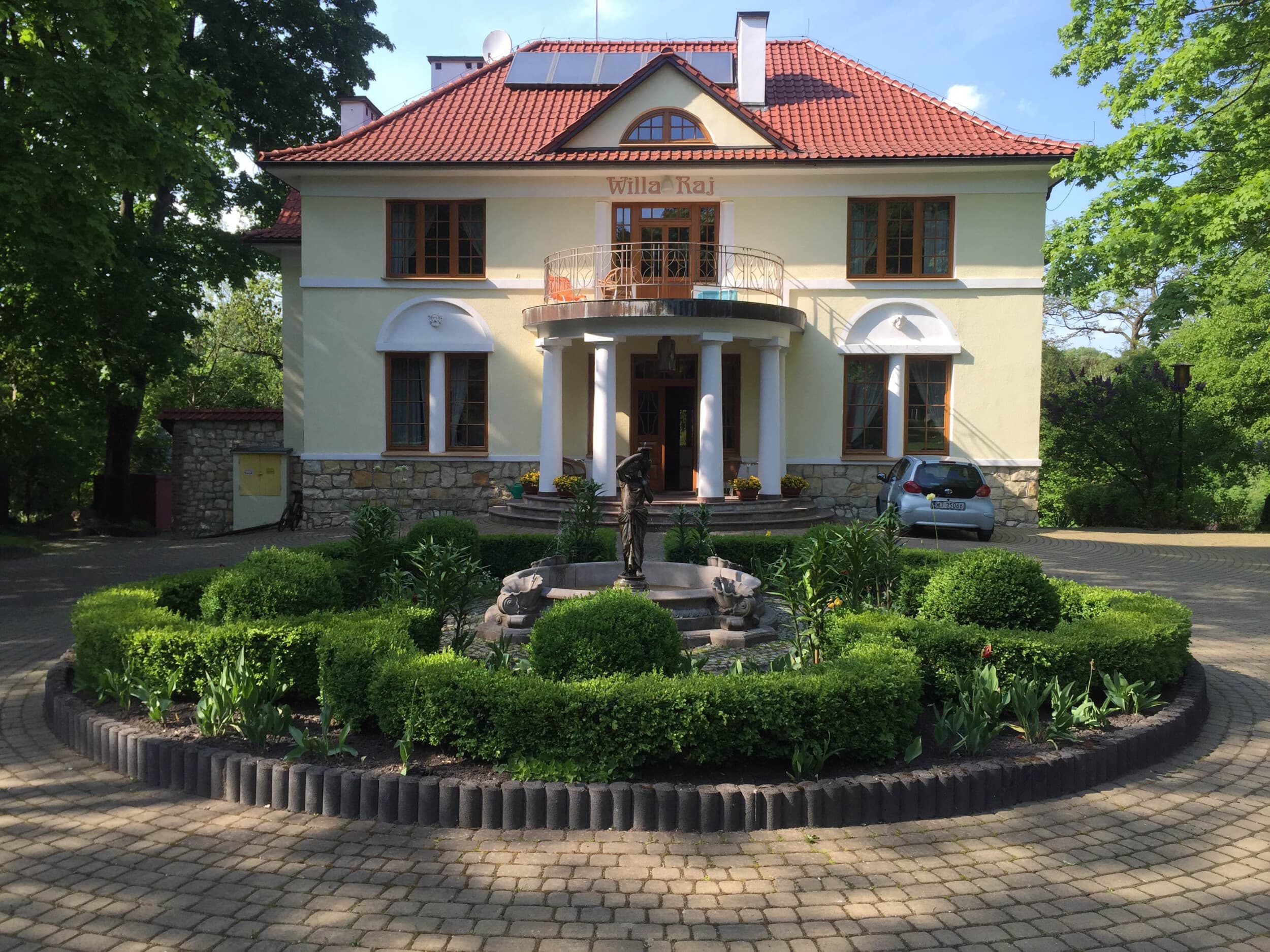 Odprężający Weekend (2 Noce, 2 Osoby) | Willa Raj | Nałęczów