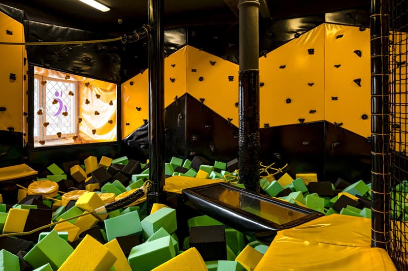 Szalona Zabawa w Parku Trampolin | Lublin