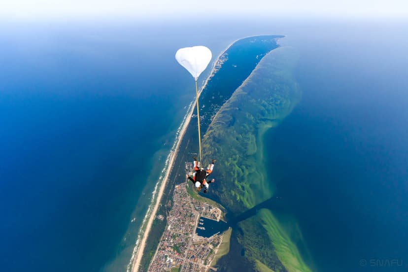 Skok ze Spadochronem z Filmowaniem nad Helem | Hel