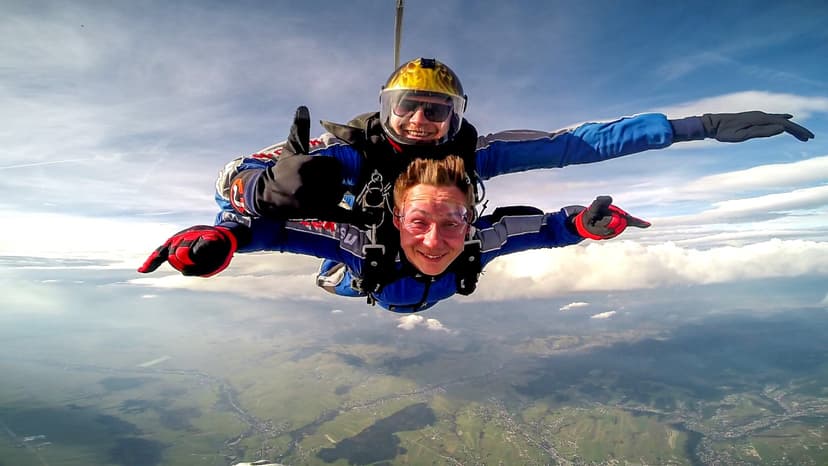 Skok ze Spadochronem z Filmowaniem | Nowy Targ