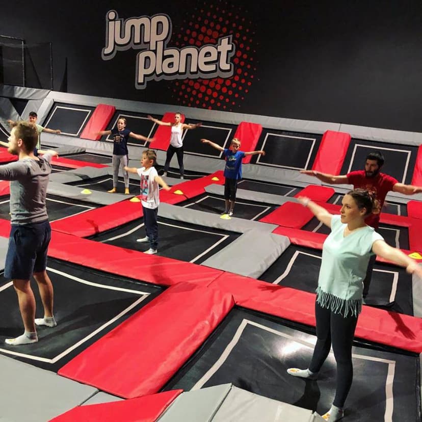 Zabawa w Parku Trampolin dla Rodziny | Kalisz