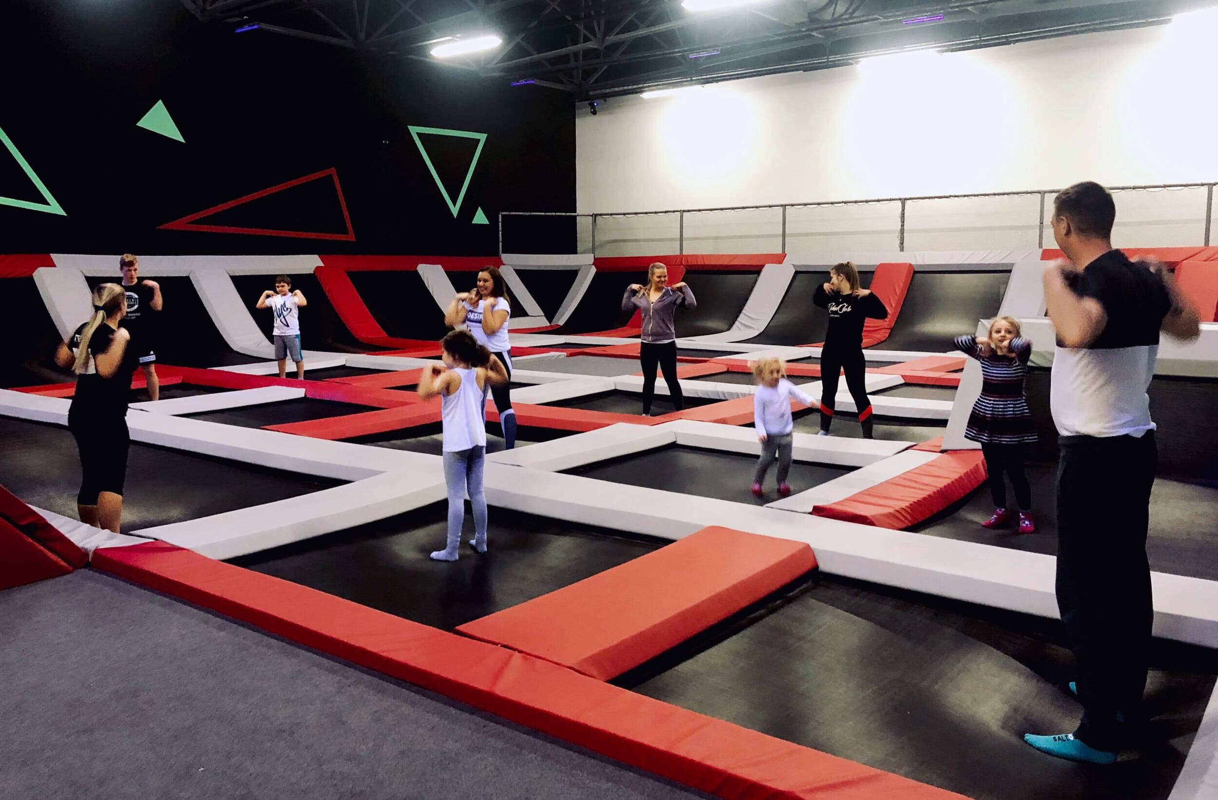 Przygoda w Parku Trampolin dla Przyjaciół | Nowy Targ