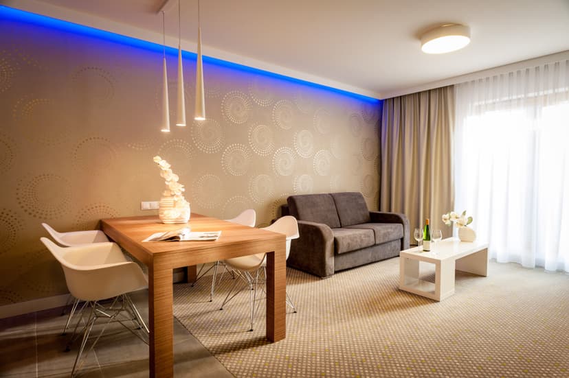 Rodzinny Pobyt (6 Nocy, 1-4 Osoby) | Hotel InVite | Wrocław