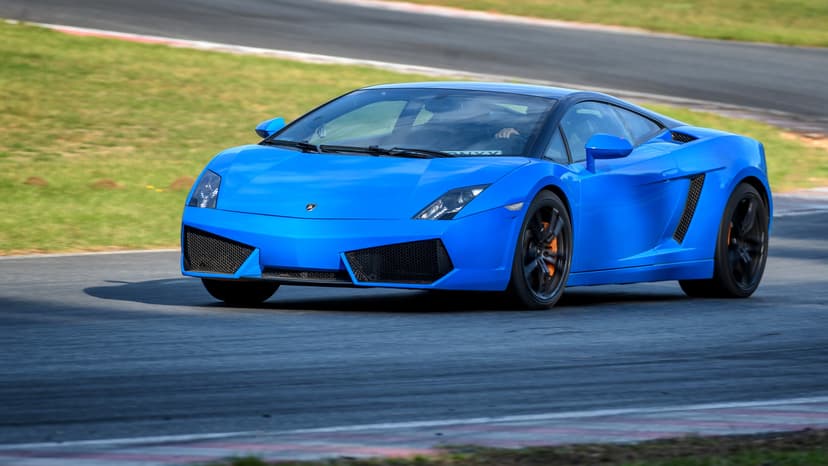 Pojedynek Lamborghini Gallardo vs. Ferrari F430 vs. Audi R8 V8 | 3 okrążenia | Wiele Lokalizacji