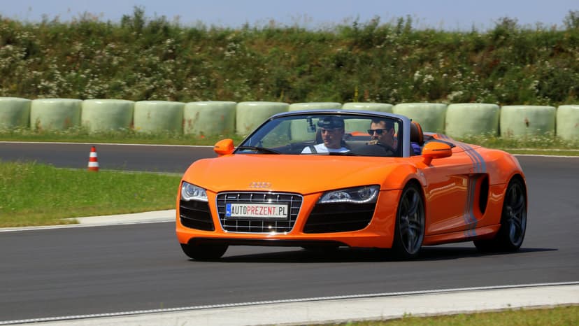 Pojedynek Audi R8 V10 vs. Nissan GTR | 2 okrążenia | Tor Główny